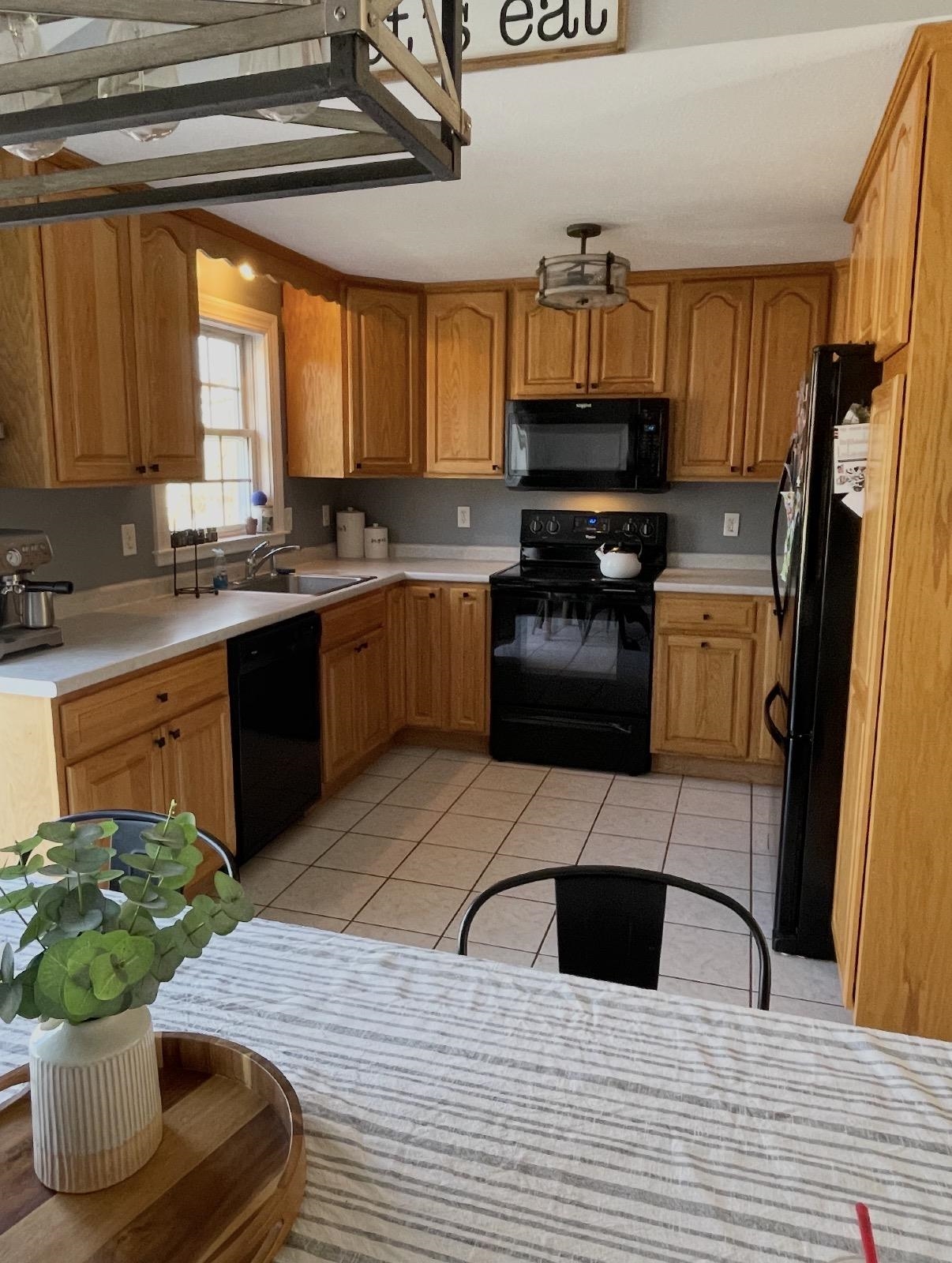 29 Sherburne St, Manchester, NH 03104