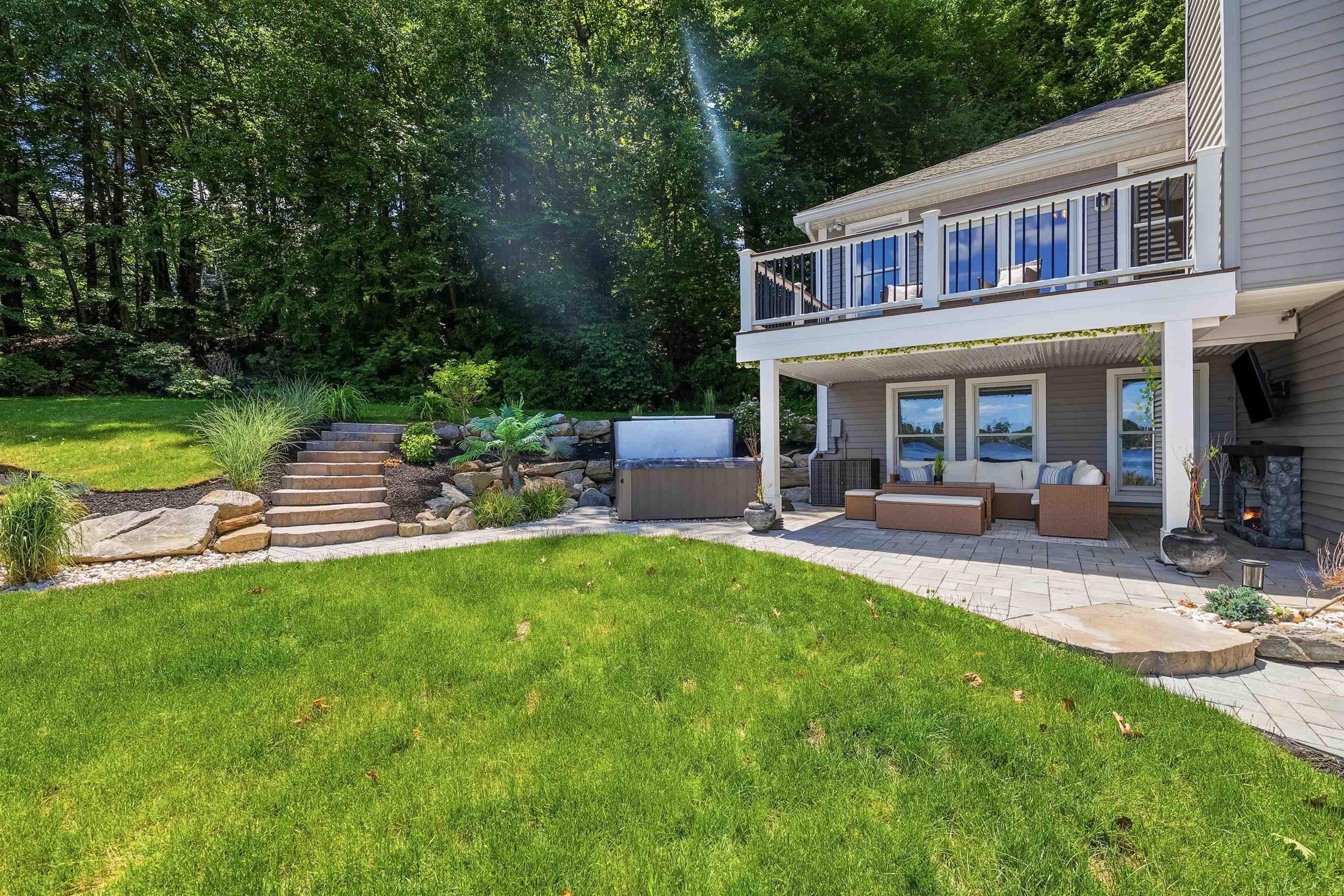 97 W Shore Rd, Windham, NH 03087