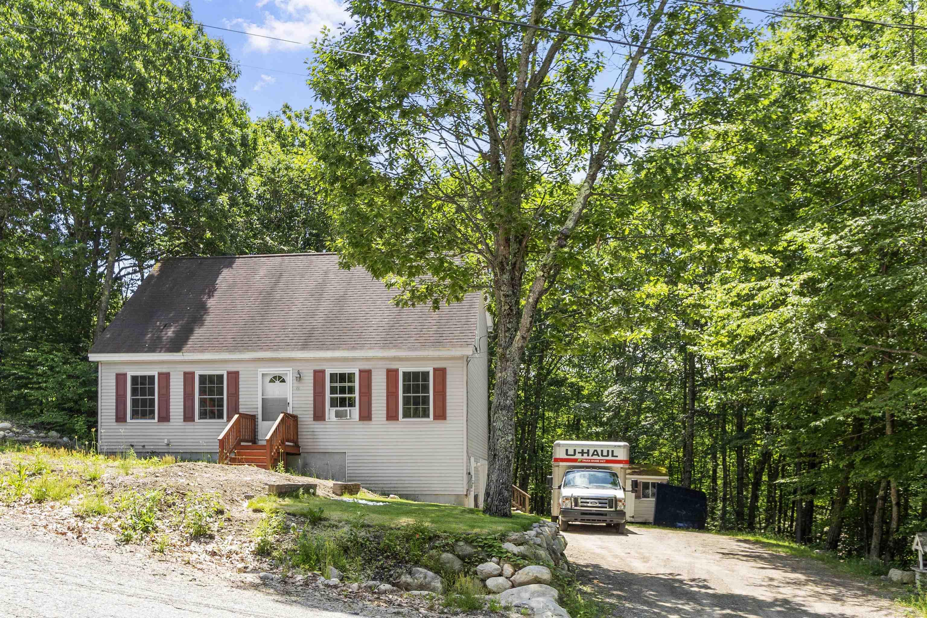 22 Franconia Dr, New Durham, NH 03855