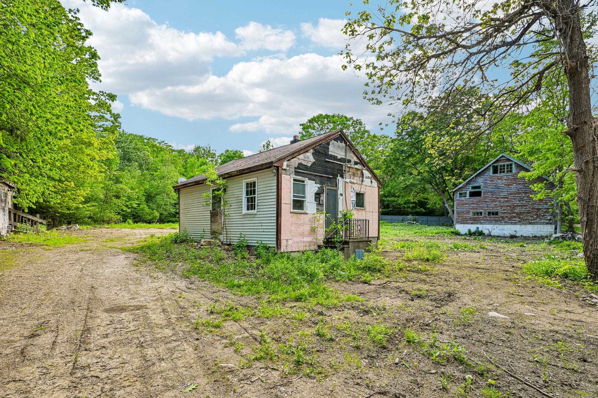 194 Currier Rd, Candia, NH 03034