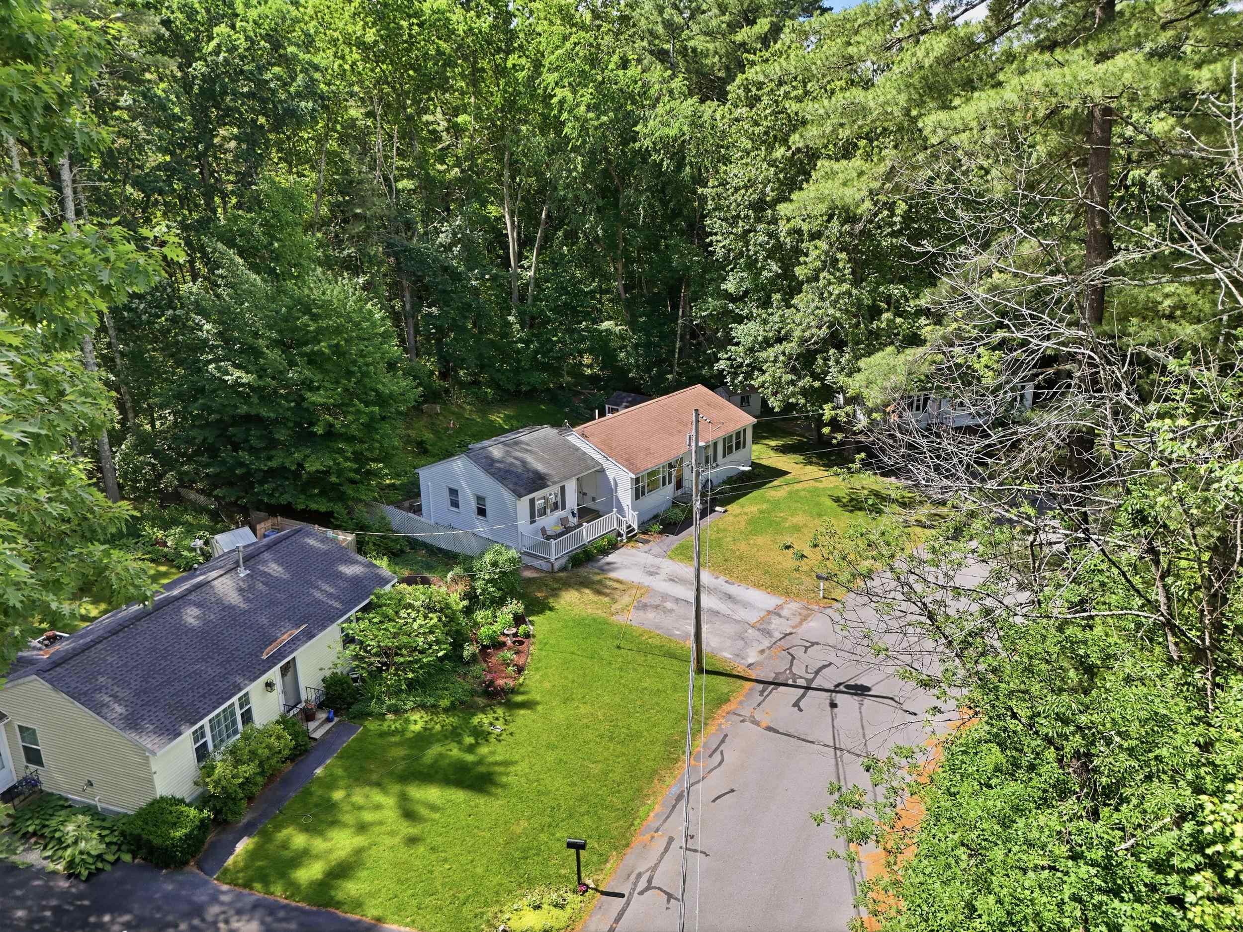 60 Trestle Brook Dr, Nashua, NH 03062