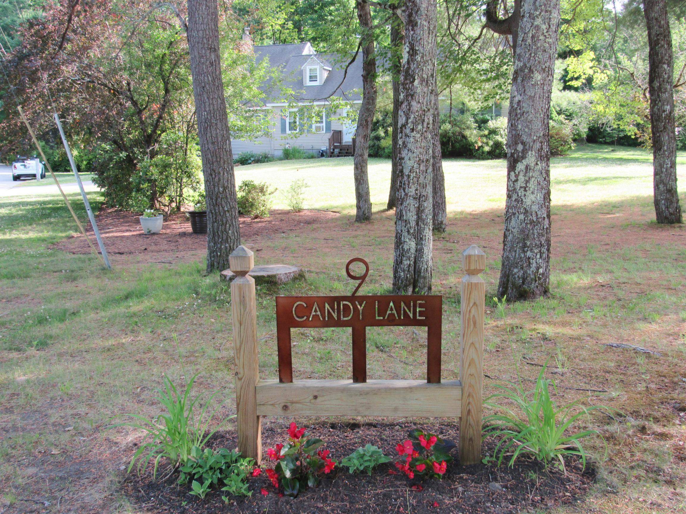 9 Candy Ln, Merrimack, NH 03054