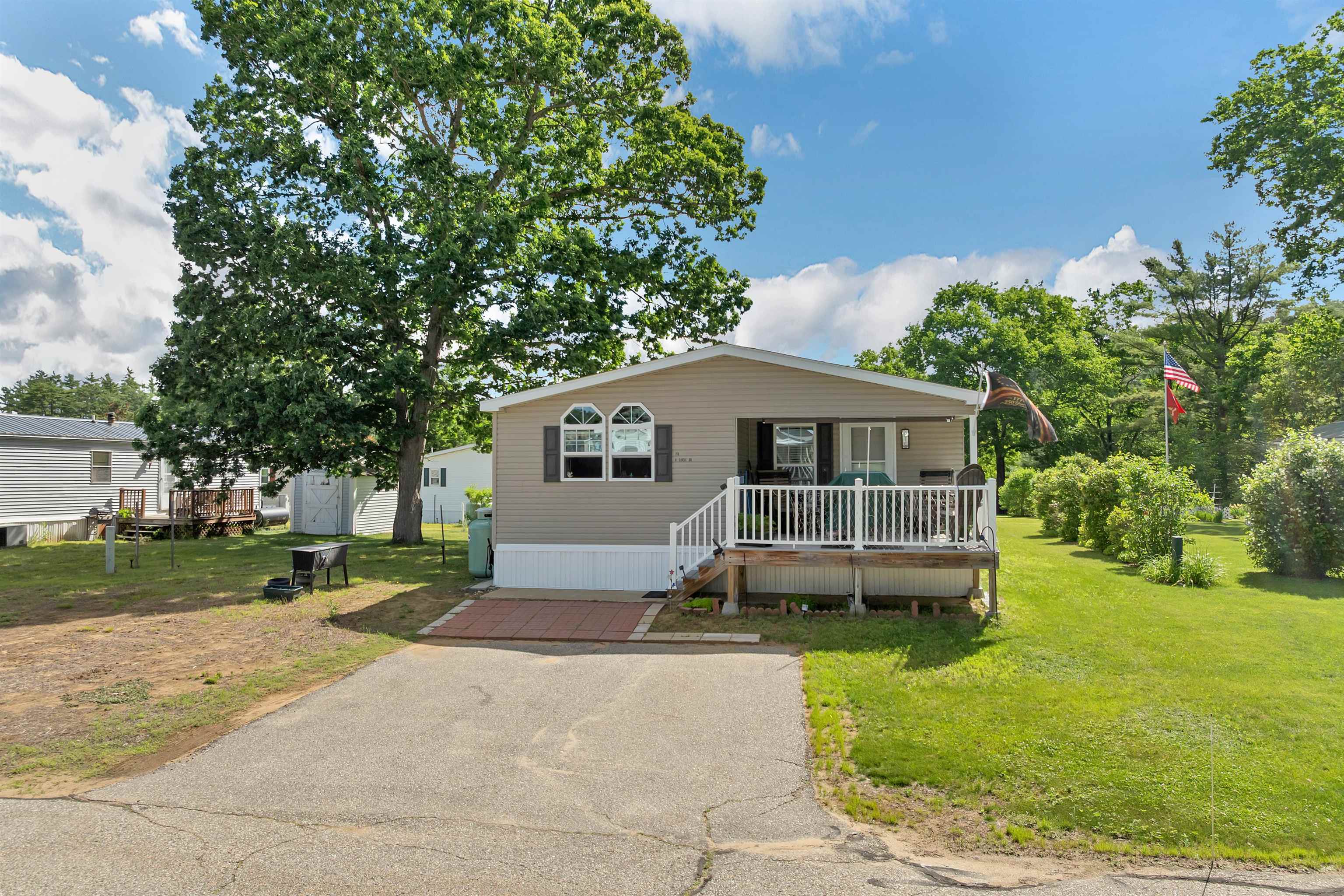 41 Circle Dr, Belmont, NH 03220