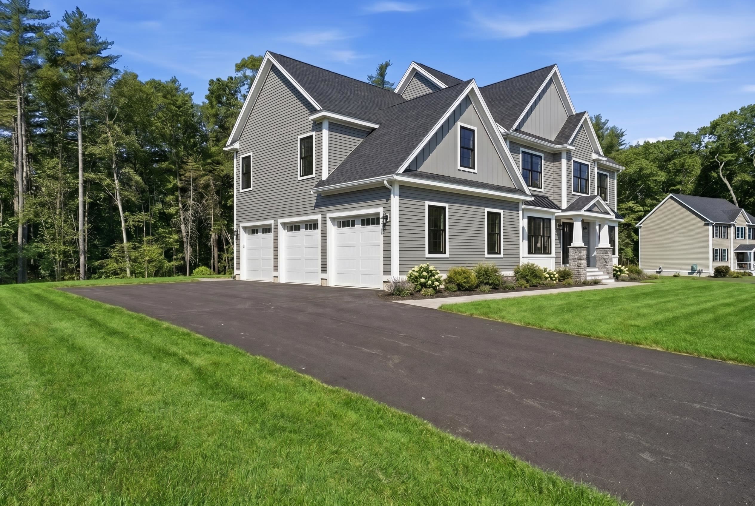 17 Carmel Rd, Pelham, NH 03076