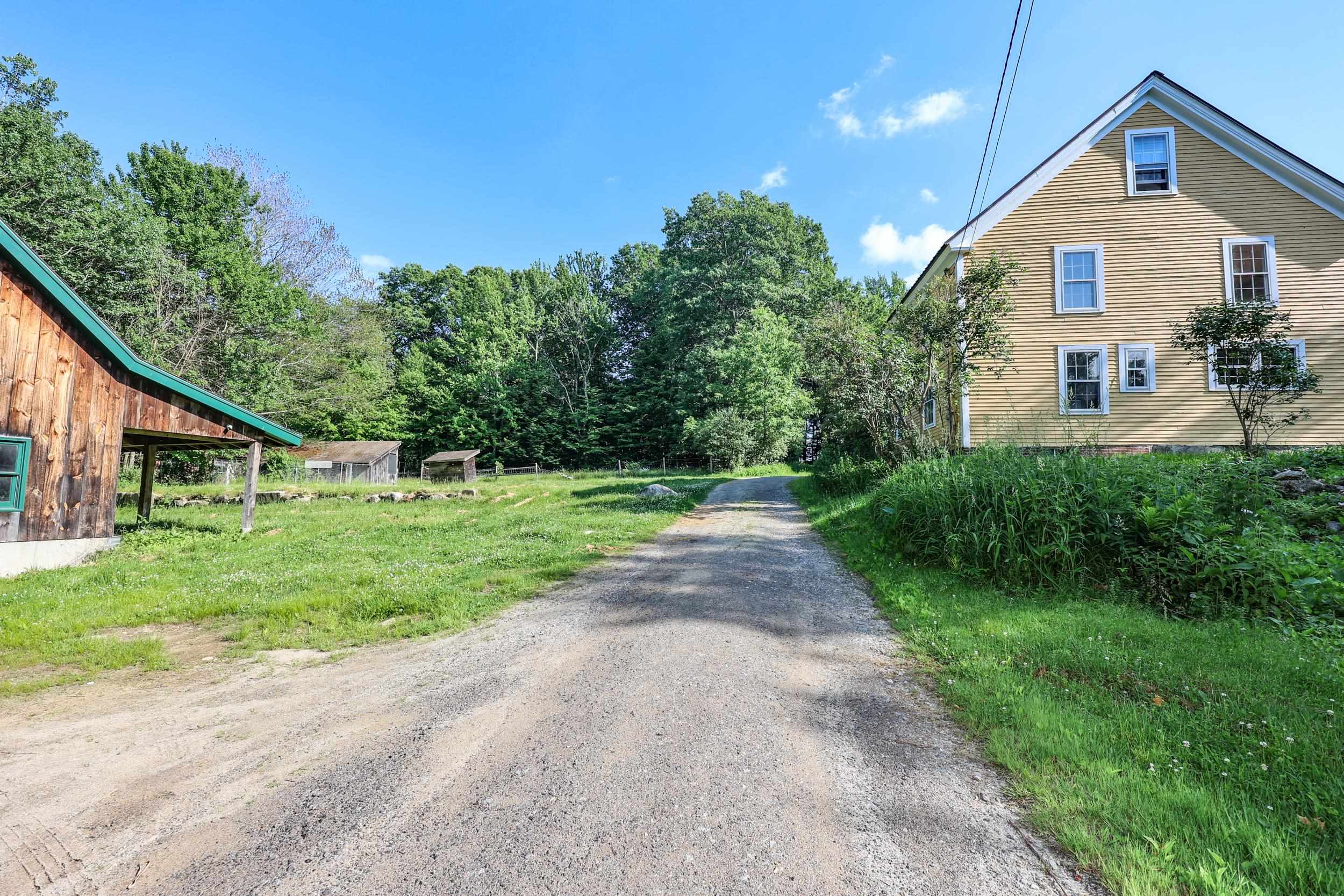 107 Greenfield Rd, New Boston, NH 03070