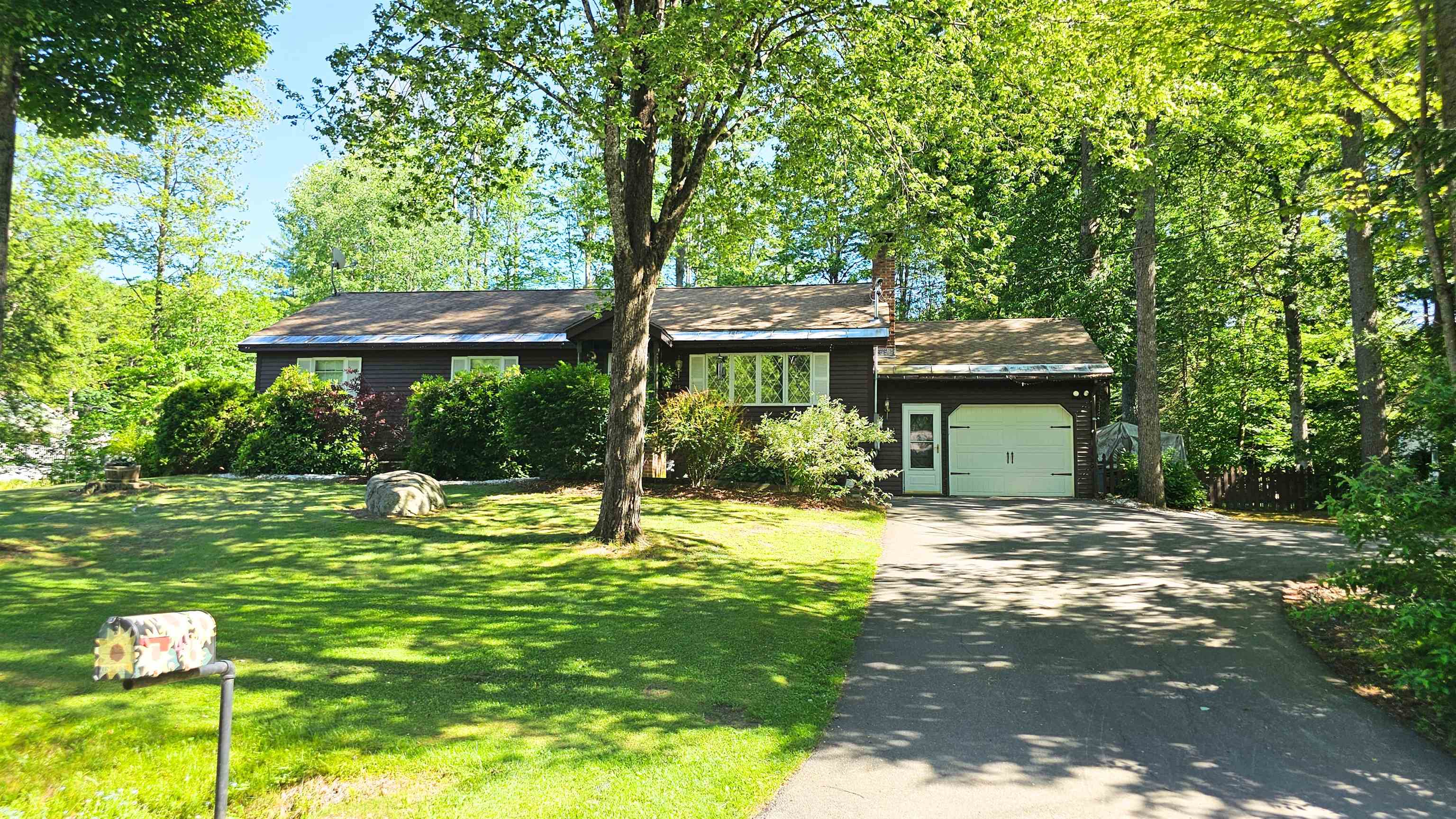 45 Ledgewood Rd, Claremont, NH 03743