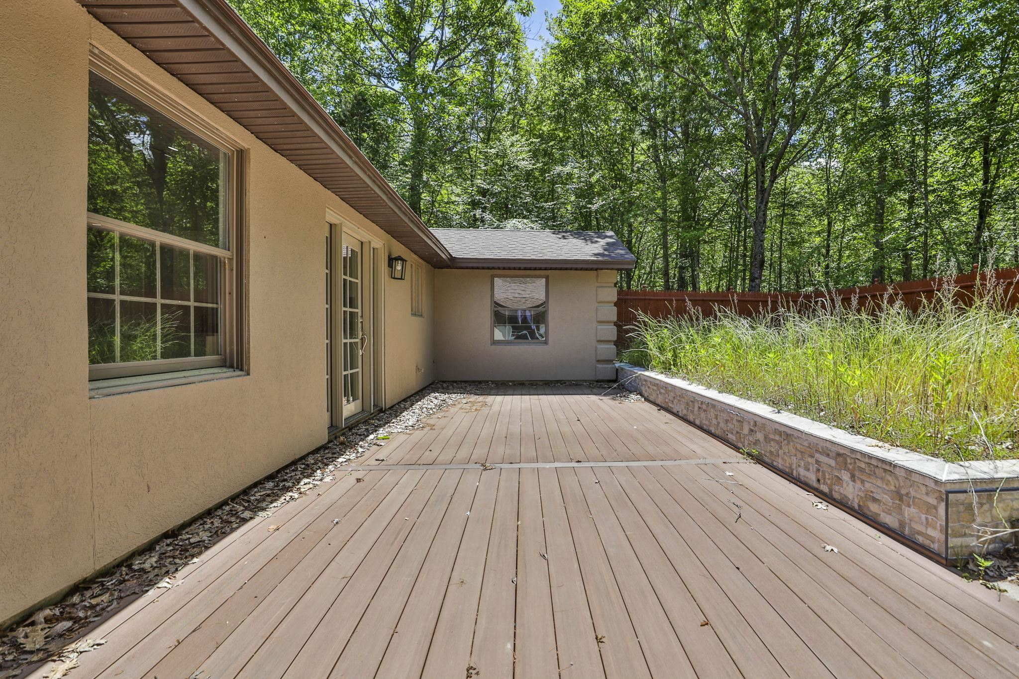 80 Guys Ln, Weare, NH 03281