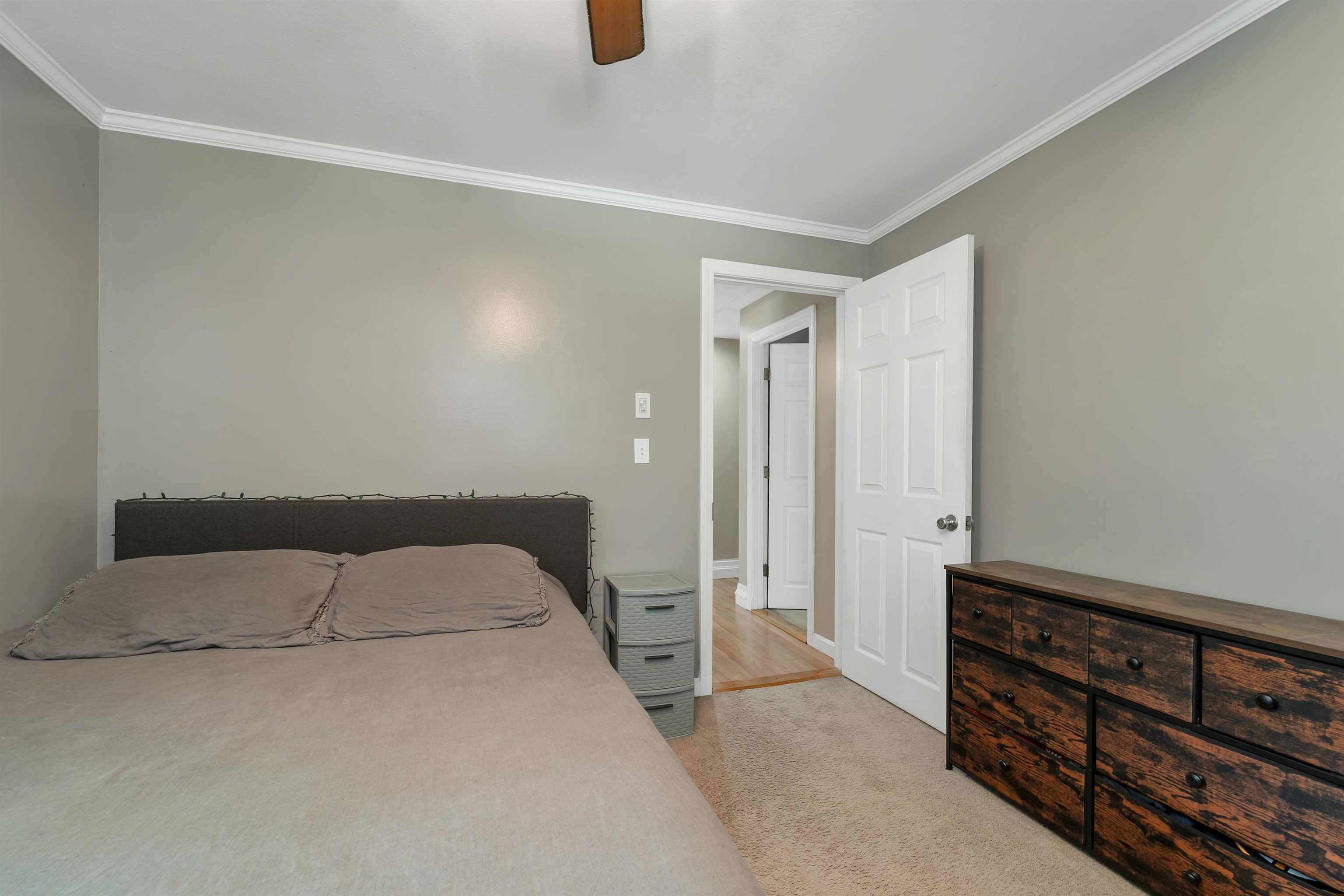 30 Brickyard Dr, Litchfield, NH 03052