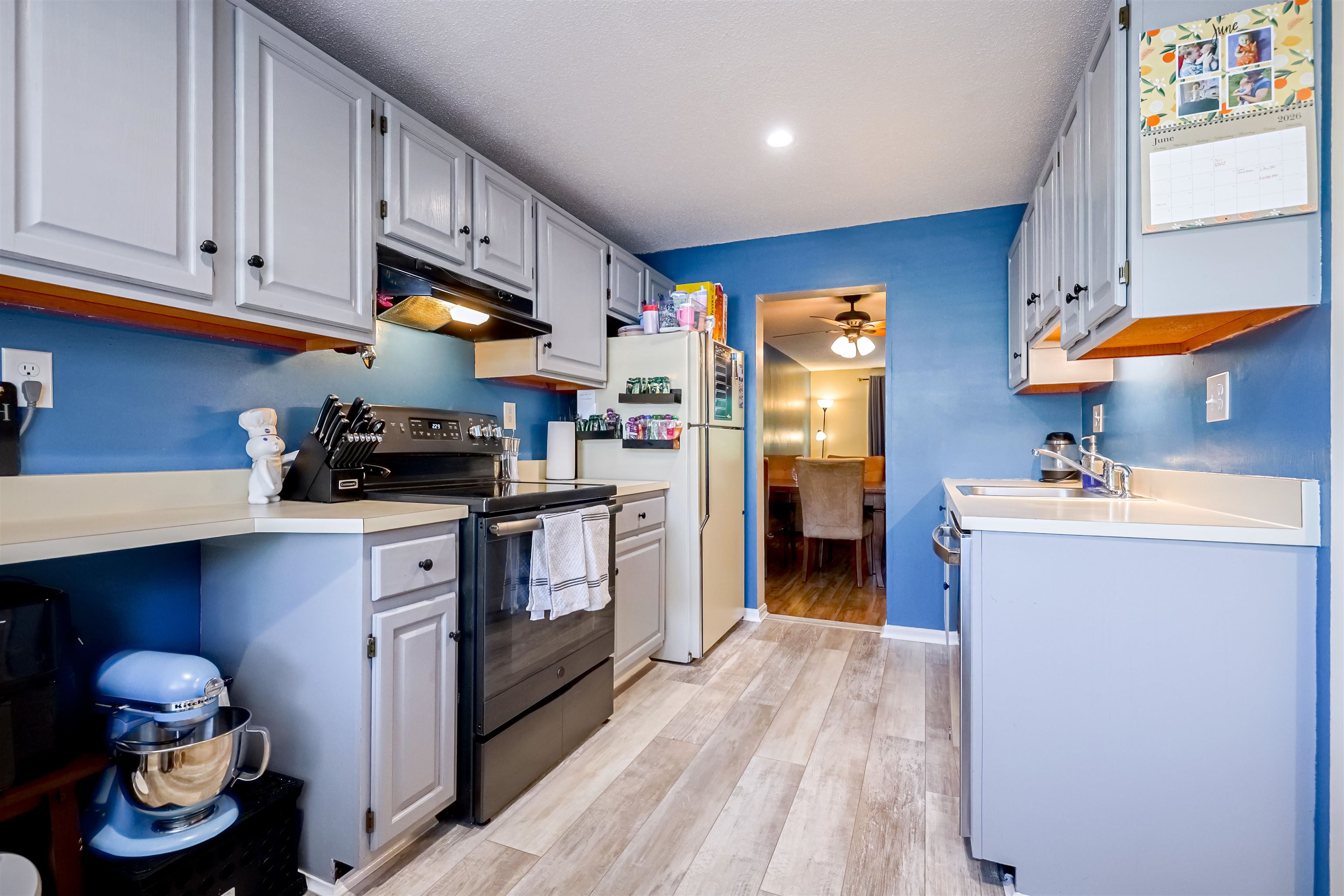 204 Bartemus Trl #47, Nashua, NH 03063