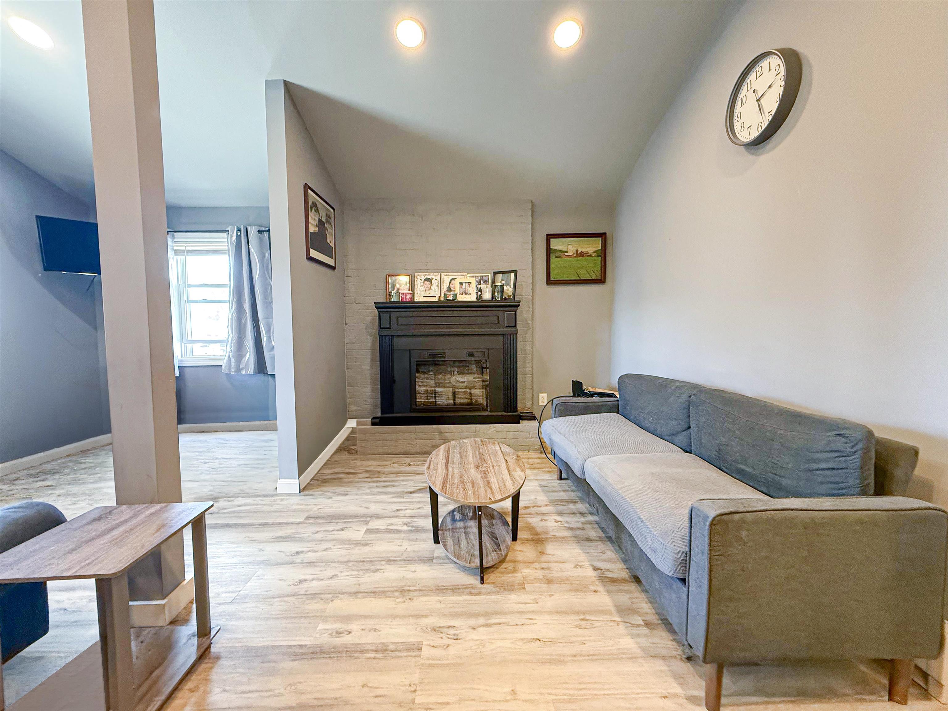 3 Harris Ave, Hampton, NH 03842