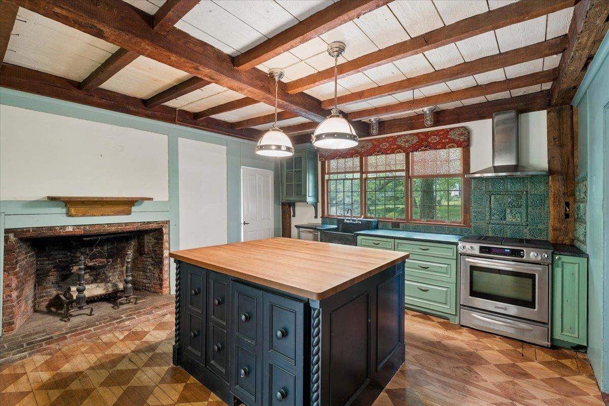 120 Main St, New Ipswich, NH 03071