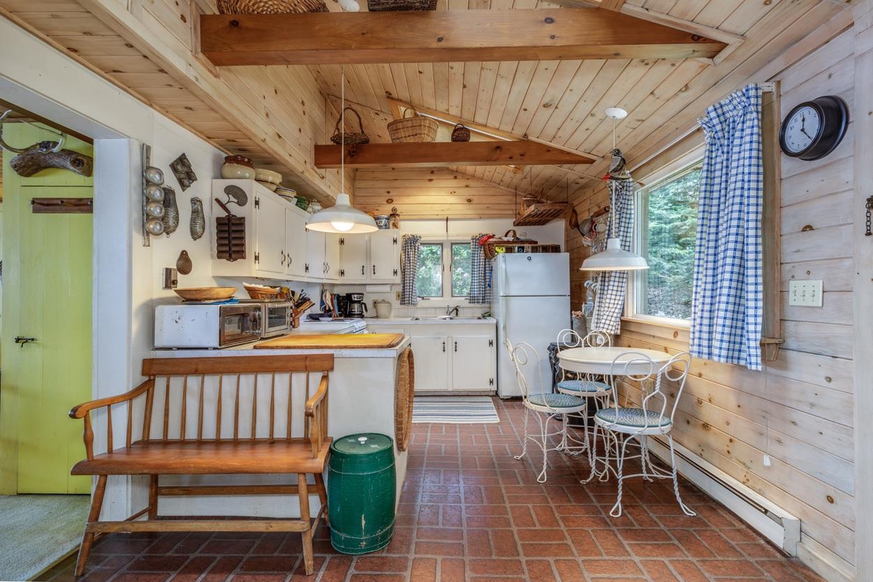 249 North Rd, Deerfield, NH 03037
