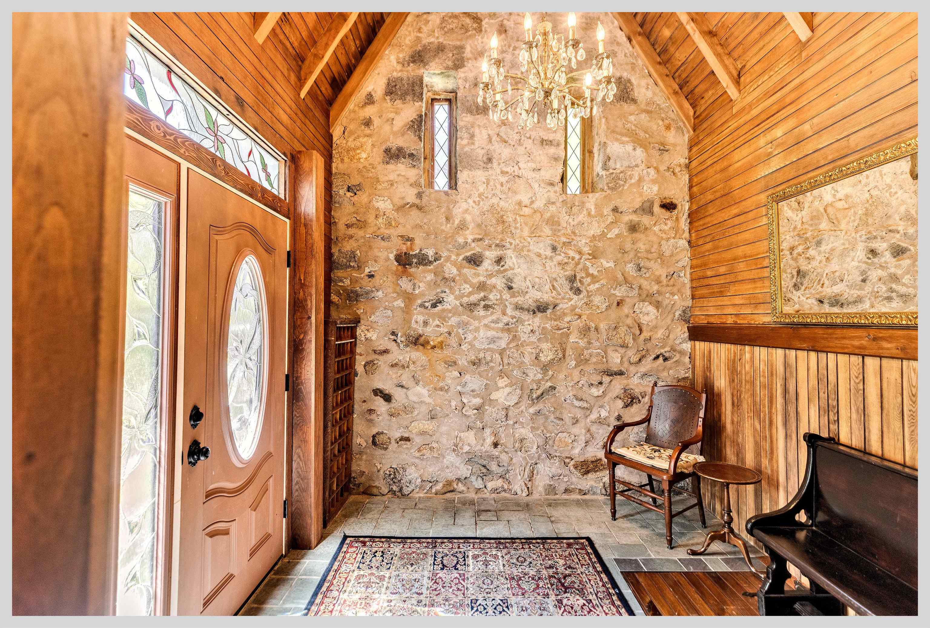 135 Shepard Hill Rd, Holderness, NH 03245