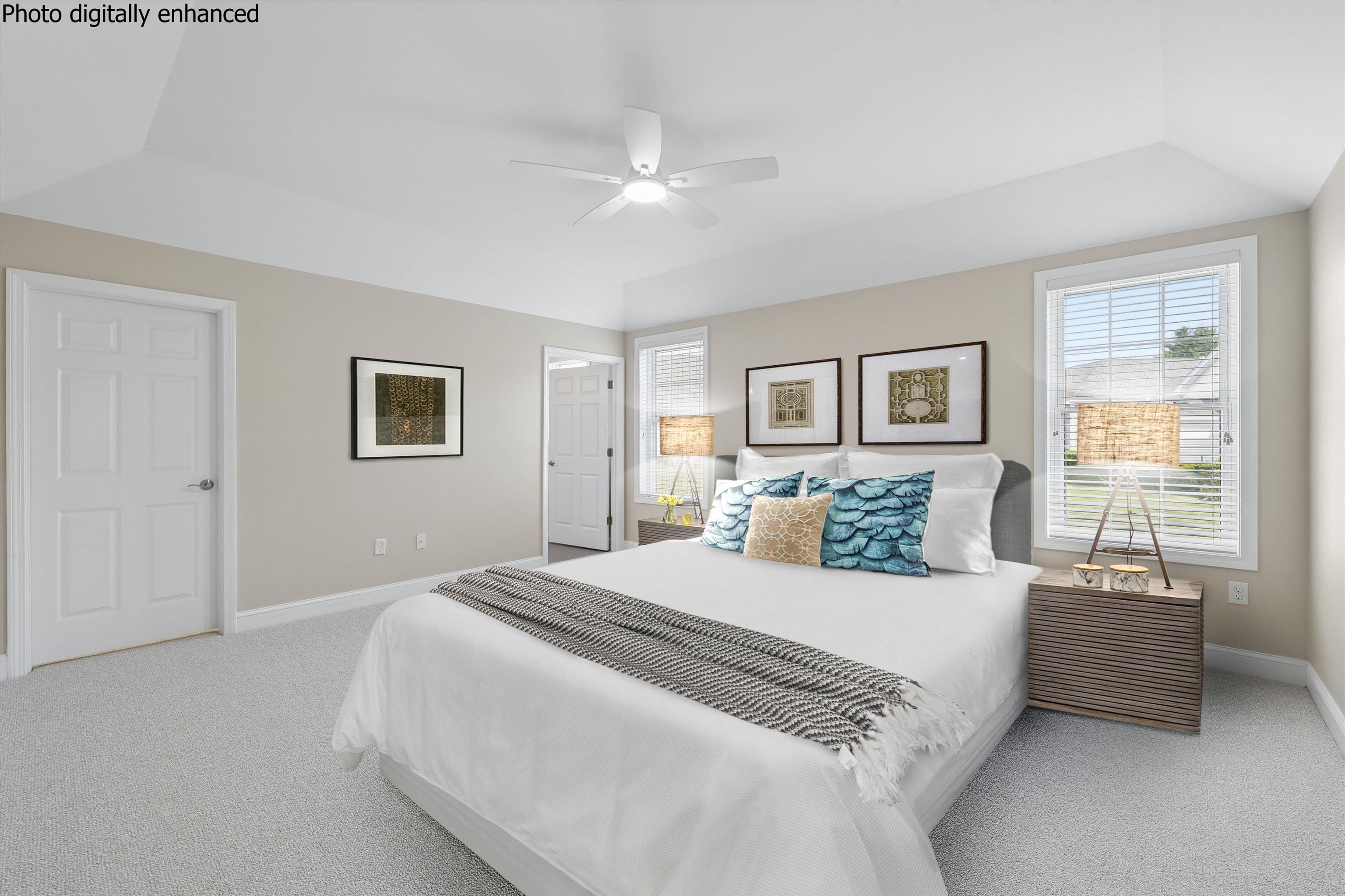 5 Davenport Dr, Londonderry, NH 03053