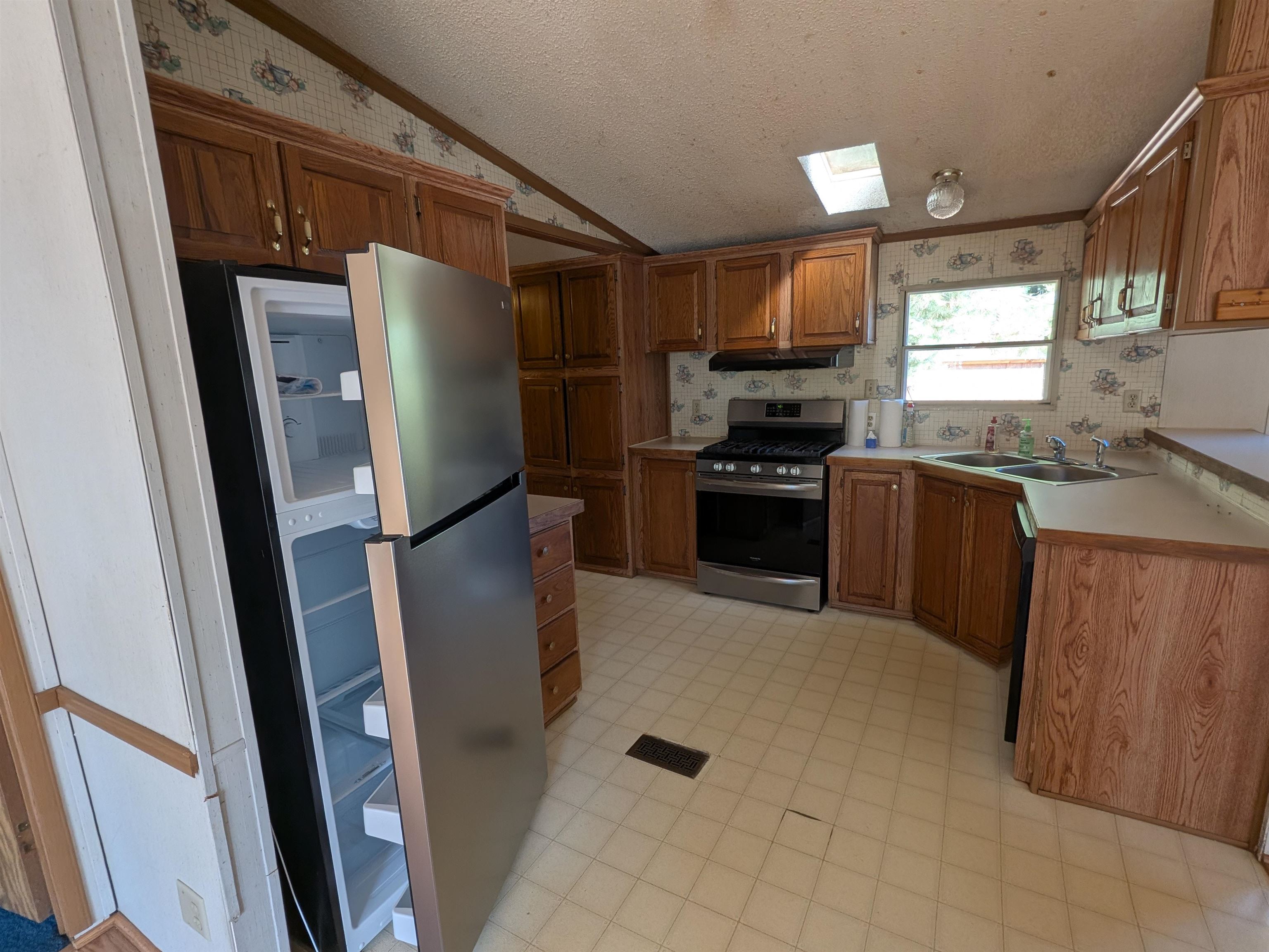 545 Elm St #34, Milford, NH 03055