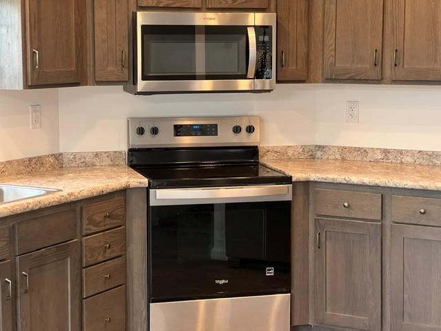 29 Lowell Rd #43, Salem, NH 03079