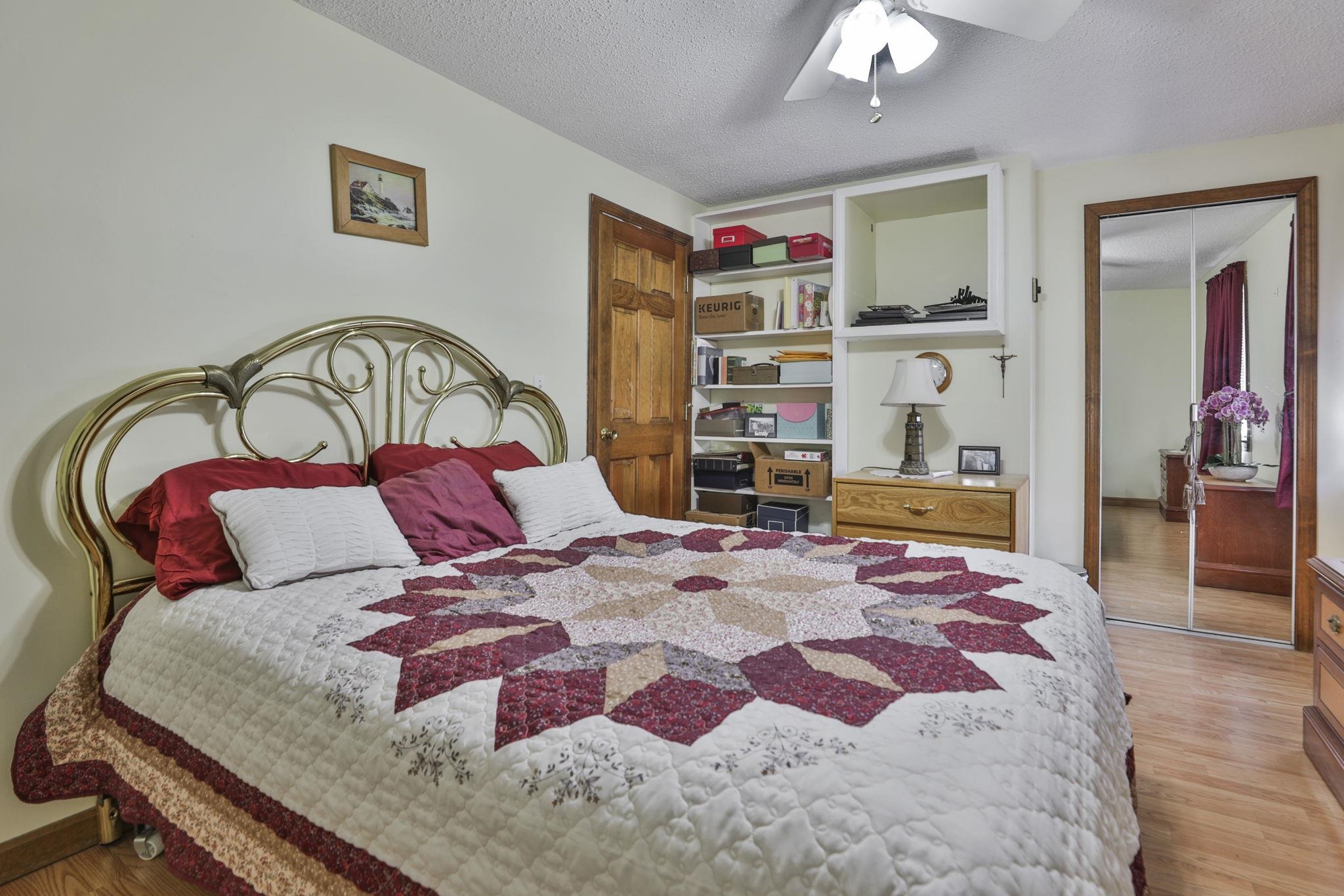 160 West Hollis St #B, Nashua, NH 03060