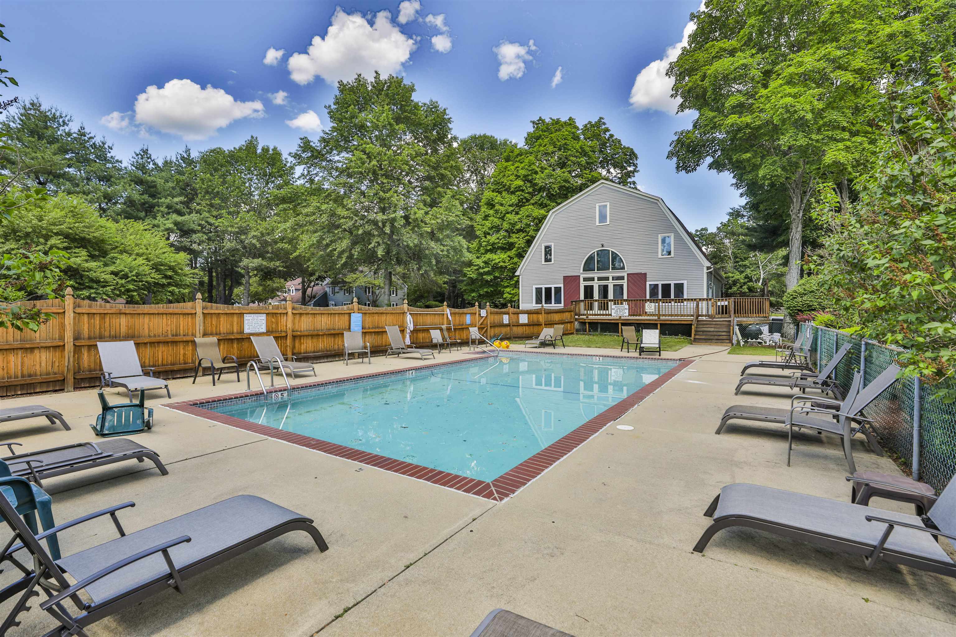 2 Myopia Ln, Nashua, NH 03063