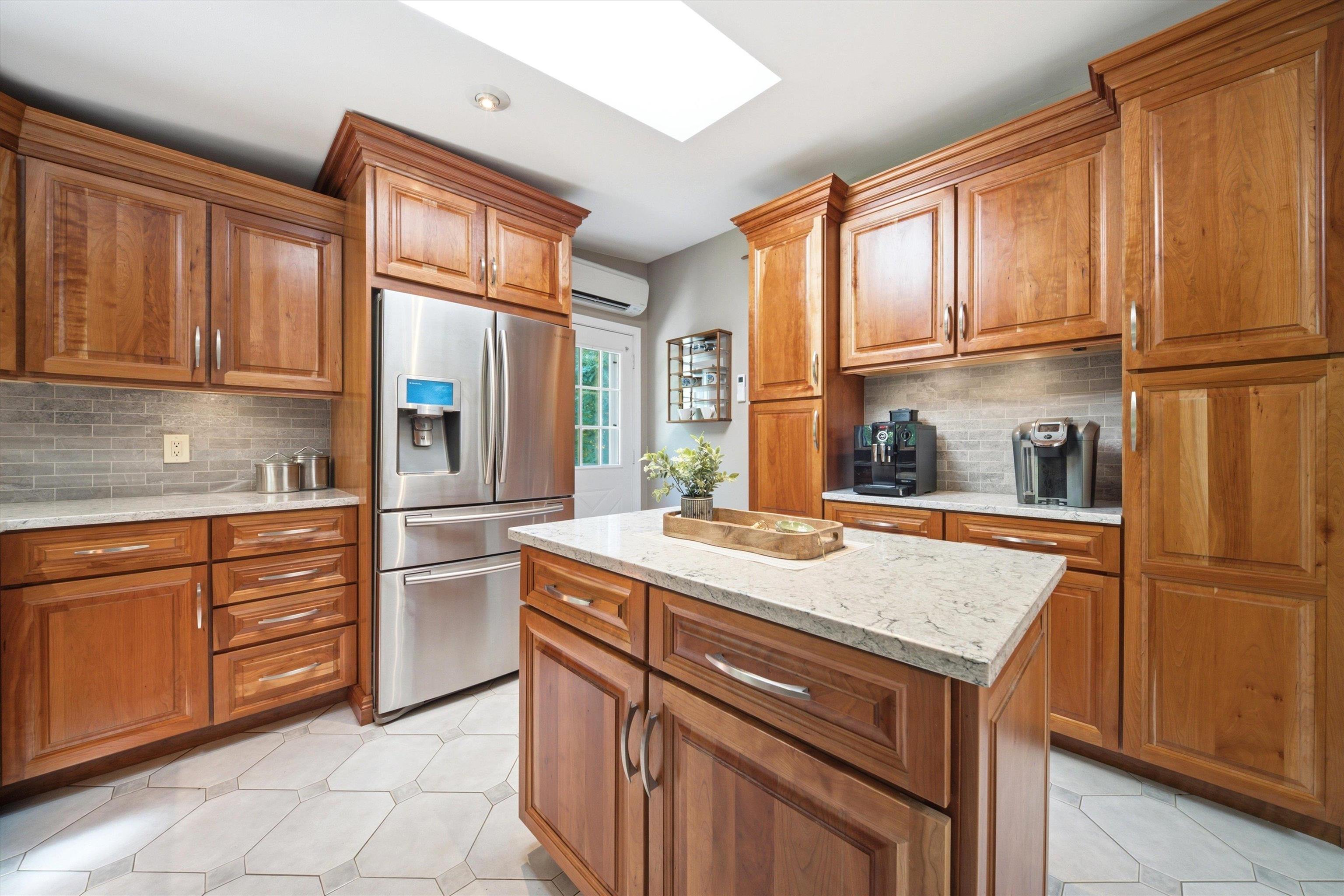 140 Appletree Rd, Auburn, NH 03032