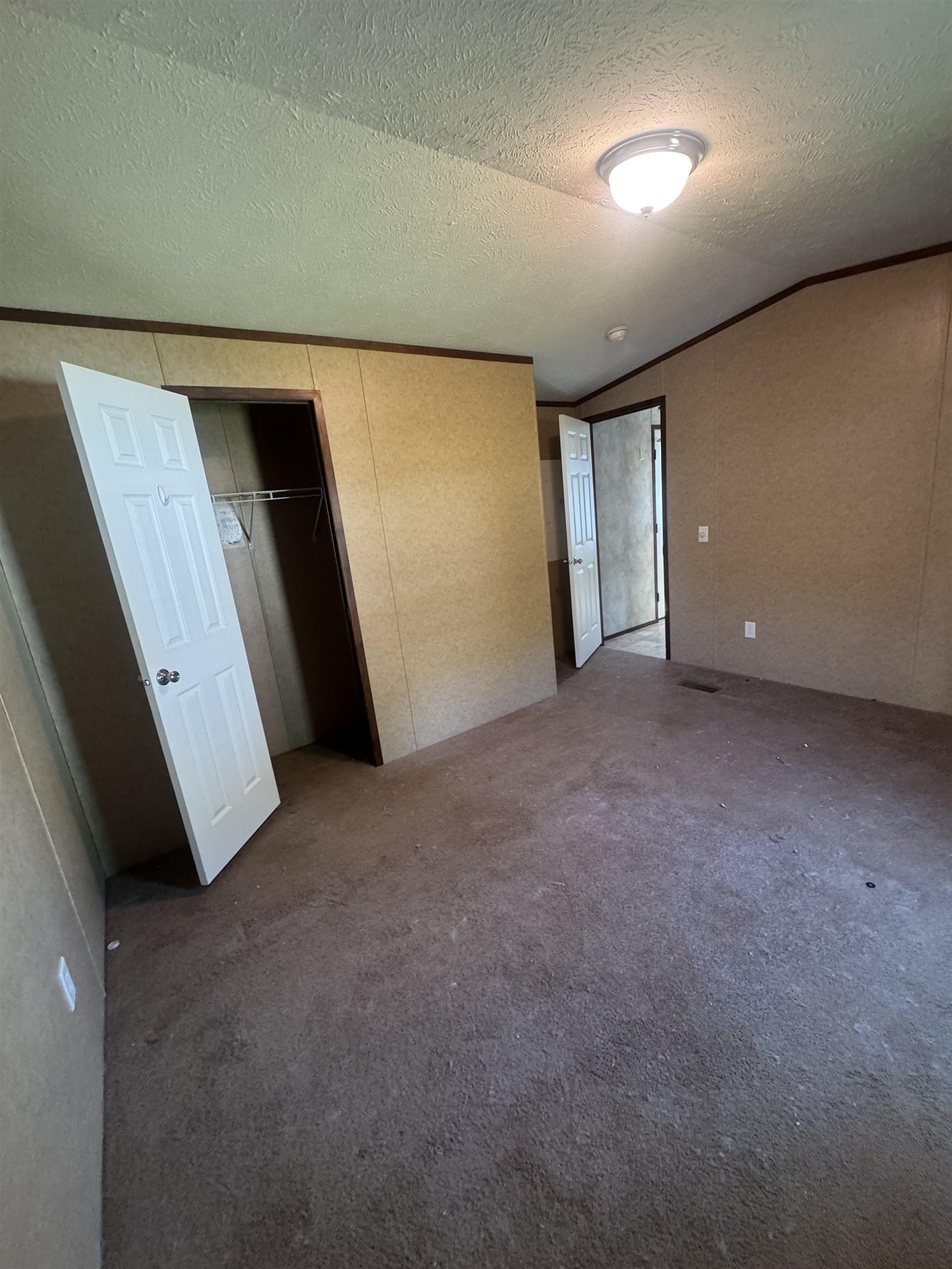 75 S Policy St #51, Salem, NH 03079