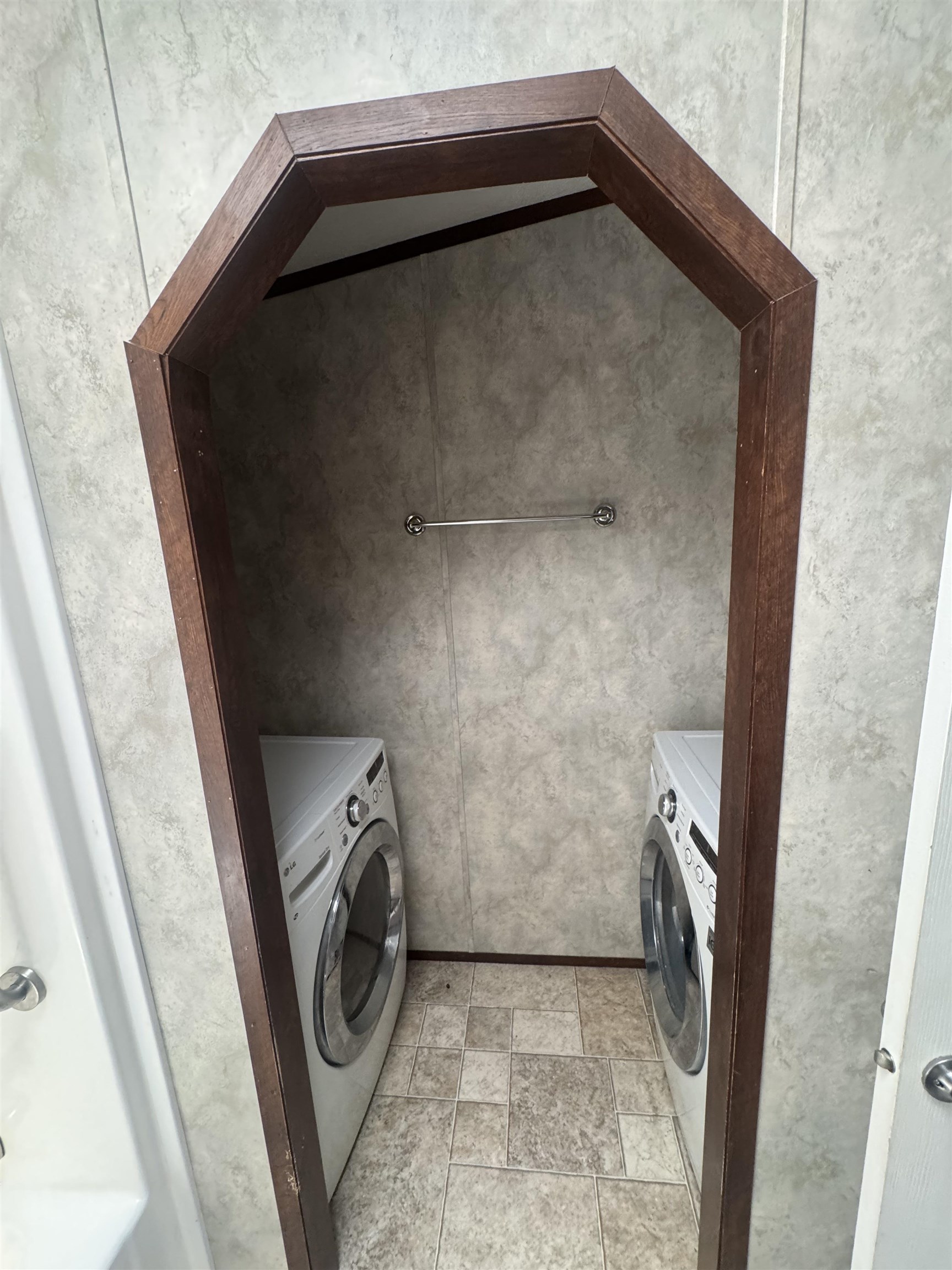 75 S Policy St #51, Salem, NH 03079