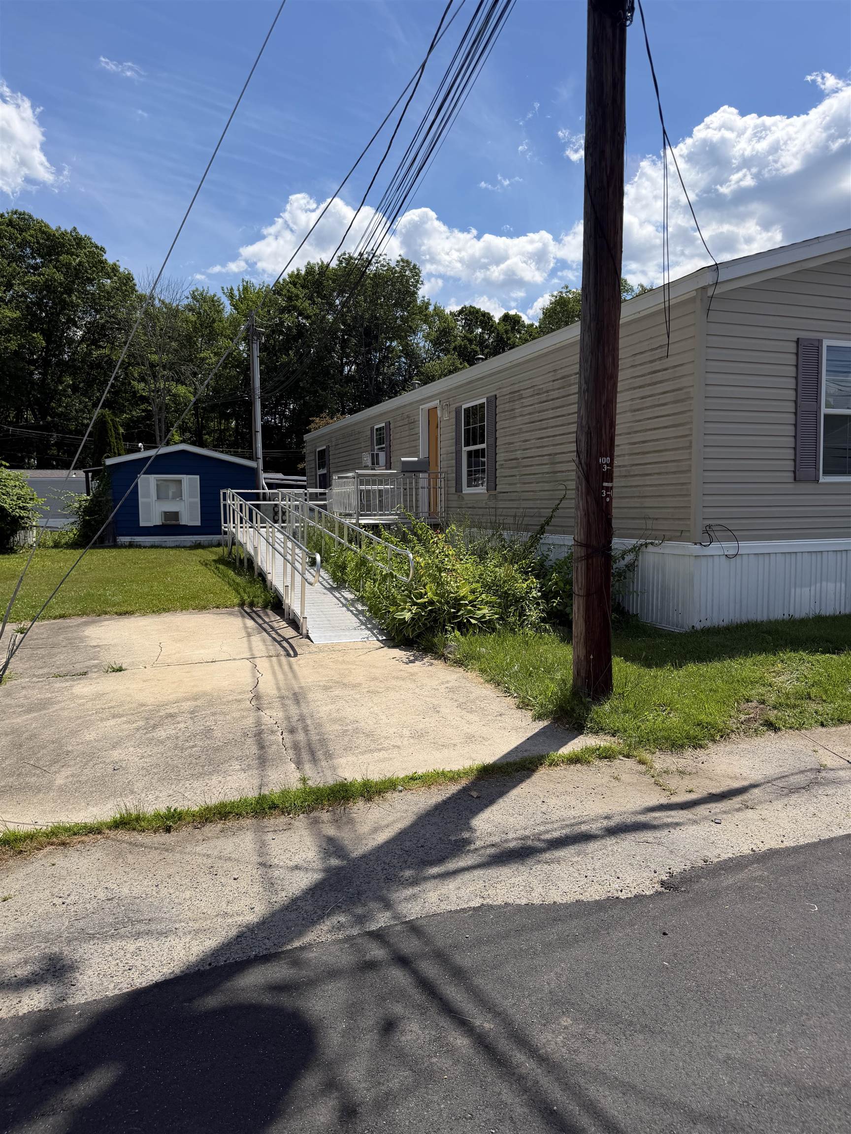 75 S Policy St #51, Salem, NH 03079