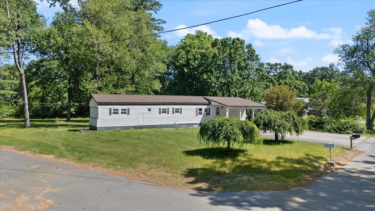 6 Marie Ave, Salem, NH 03079