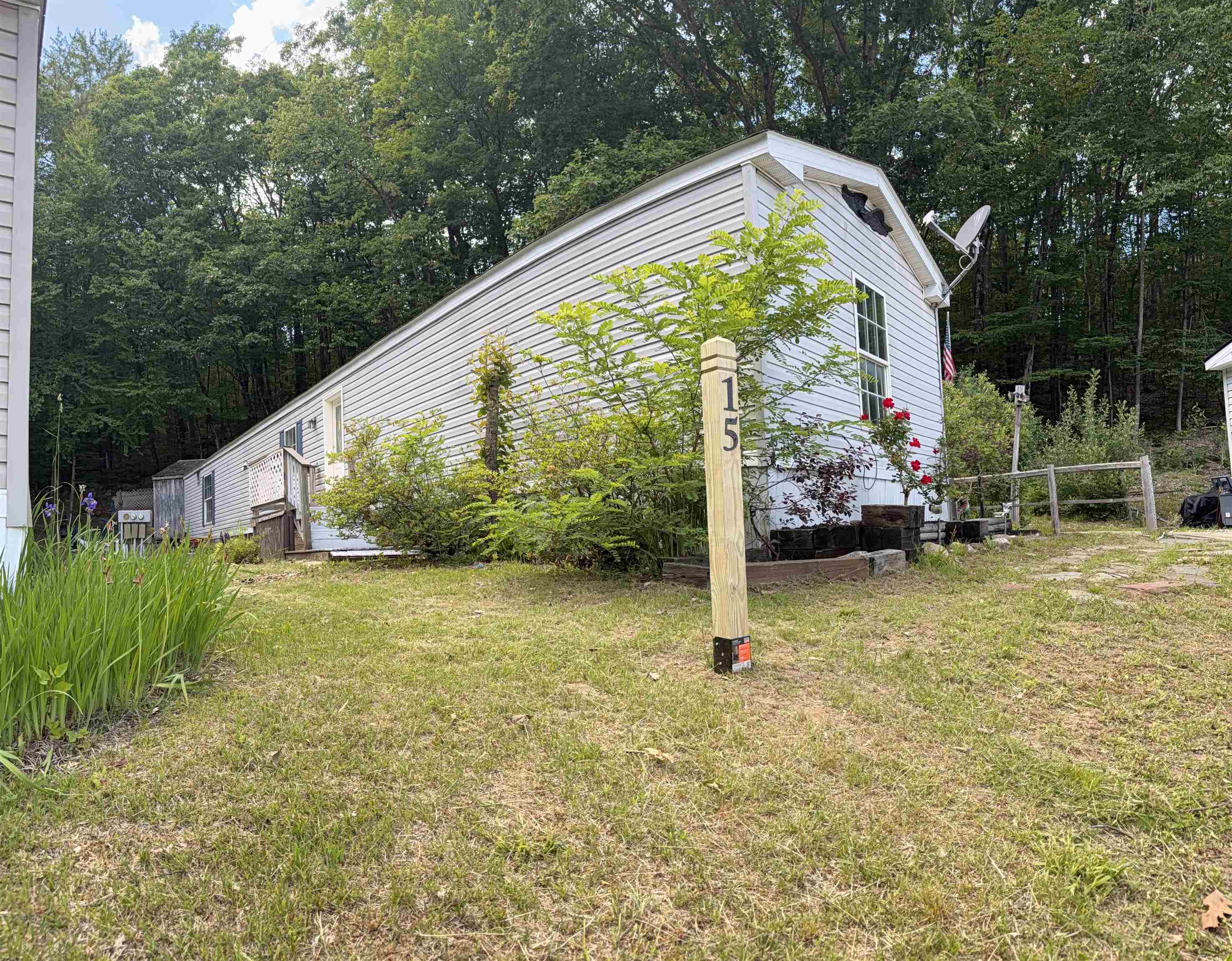 15 Trail St, Franklin, NH 03235-2026
