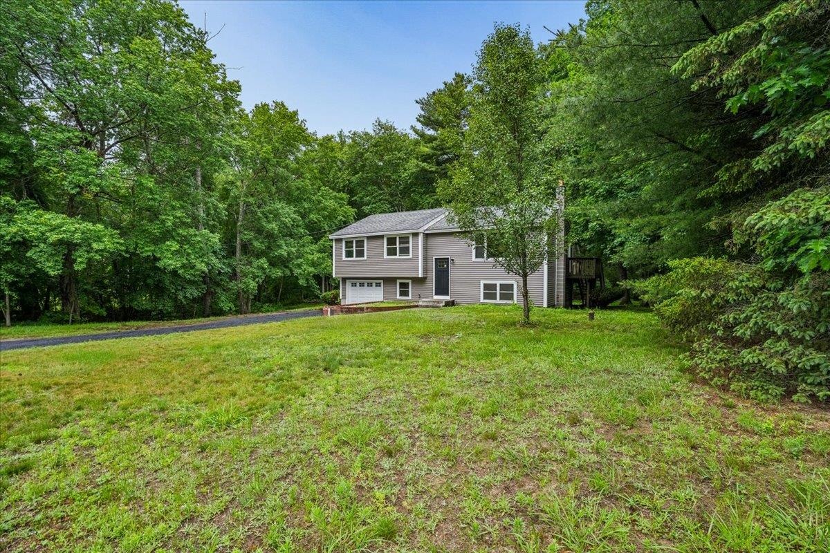 6 Horseshoe Ln, Londonderry, NH 03053
