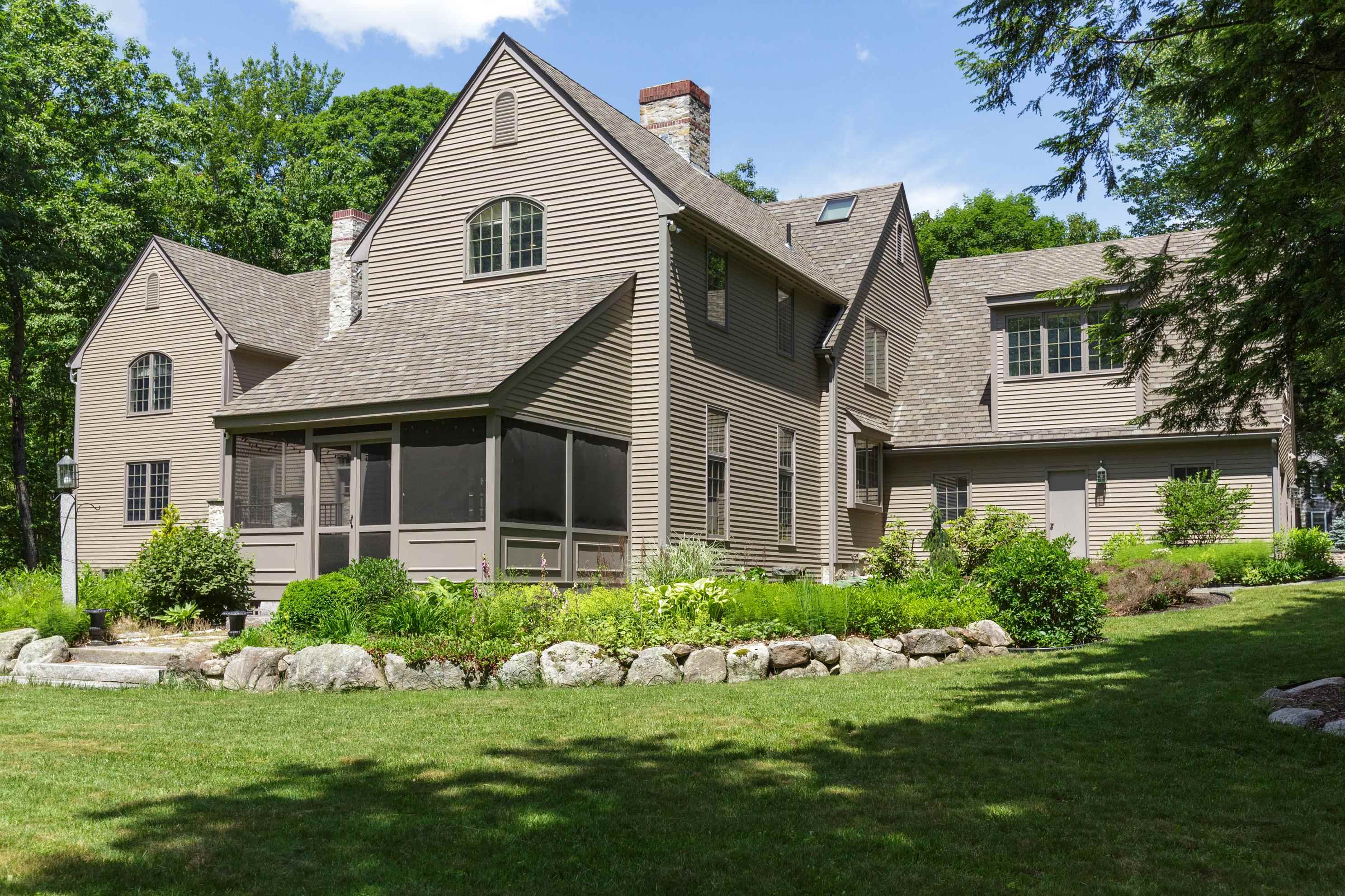 63 Ridge Rd, Concord, NH 03301