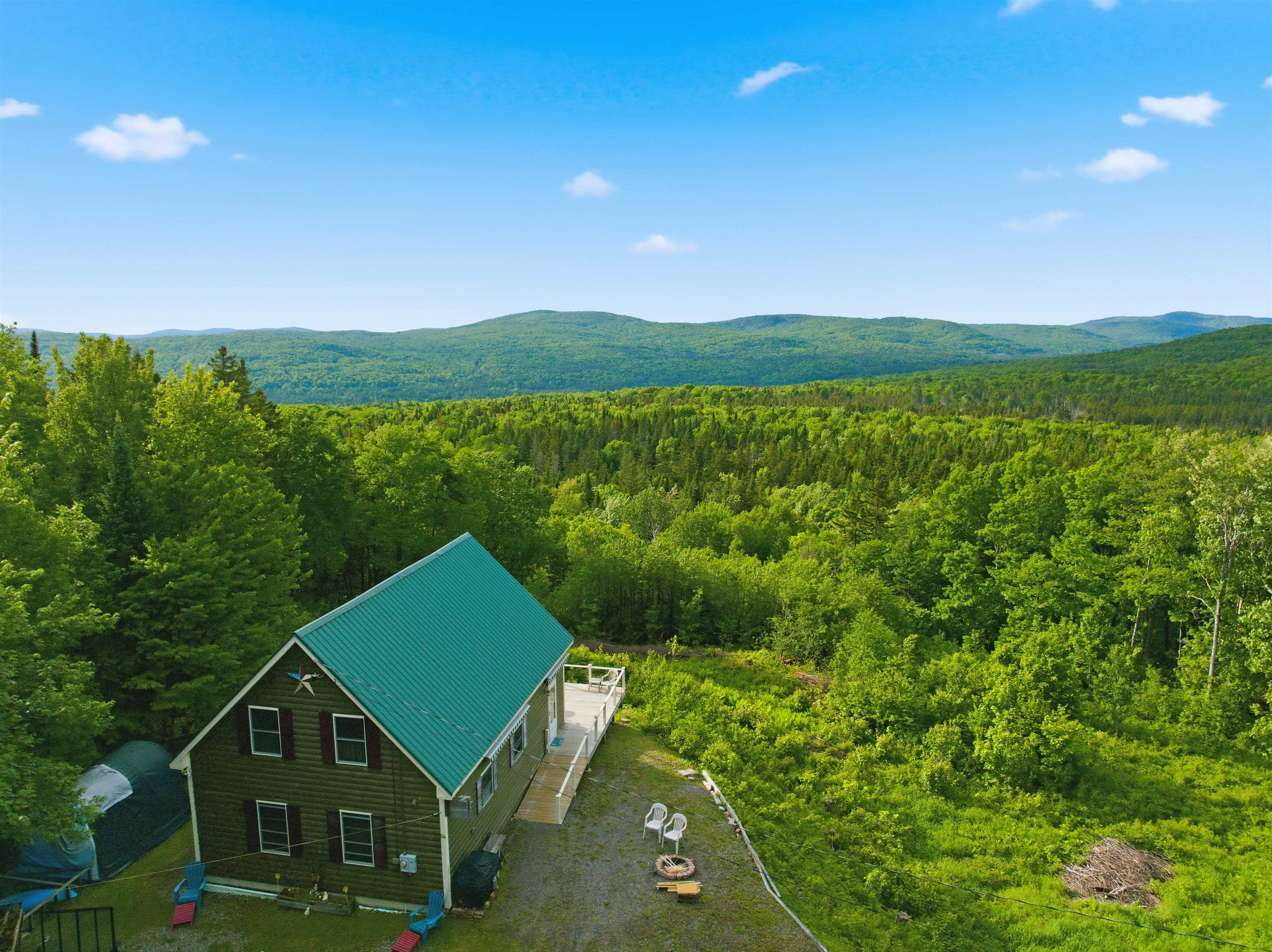 134 Lakeview Estates Rd, Pittsburg, NH 03592
