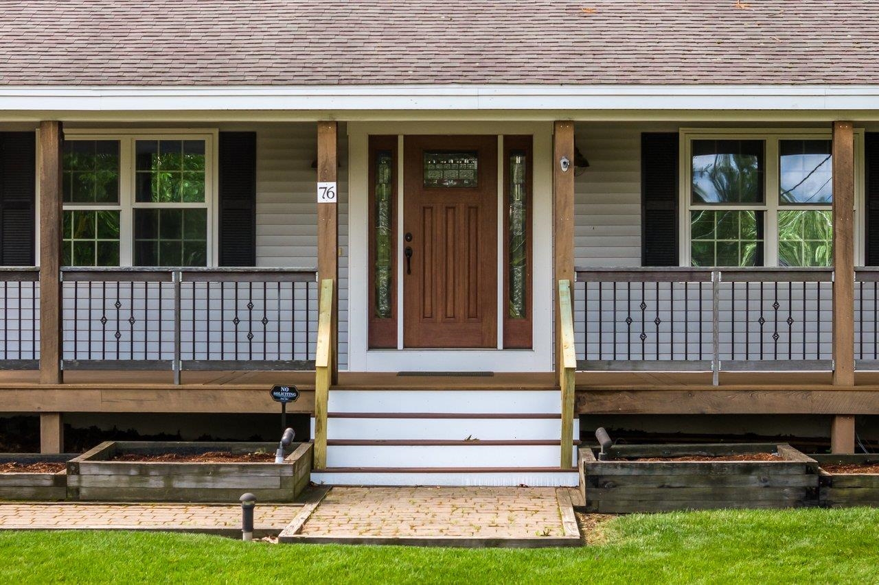76 Mast Rd, Dover, NH 03820