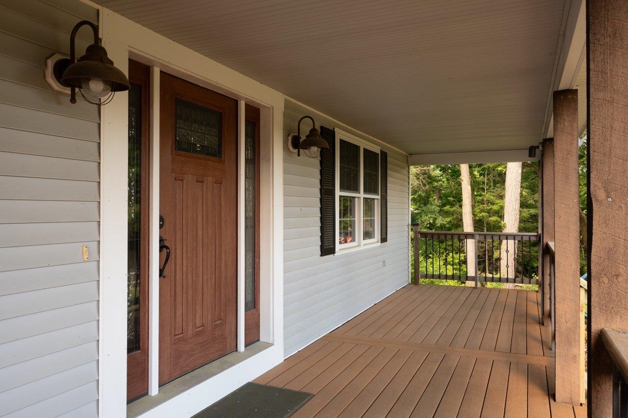 76 Mast Rd, Dover, NH 03820