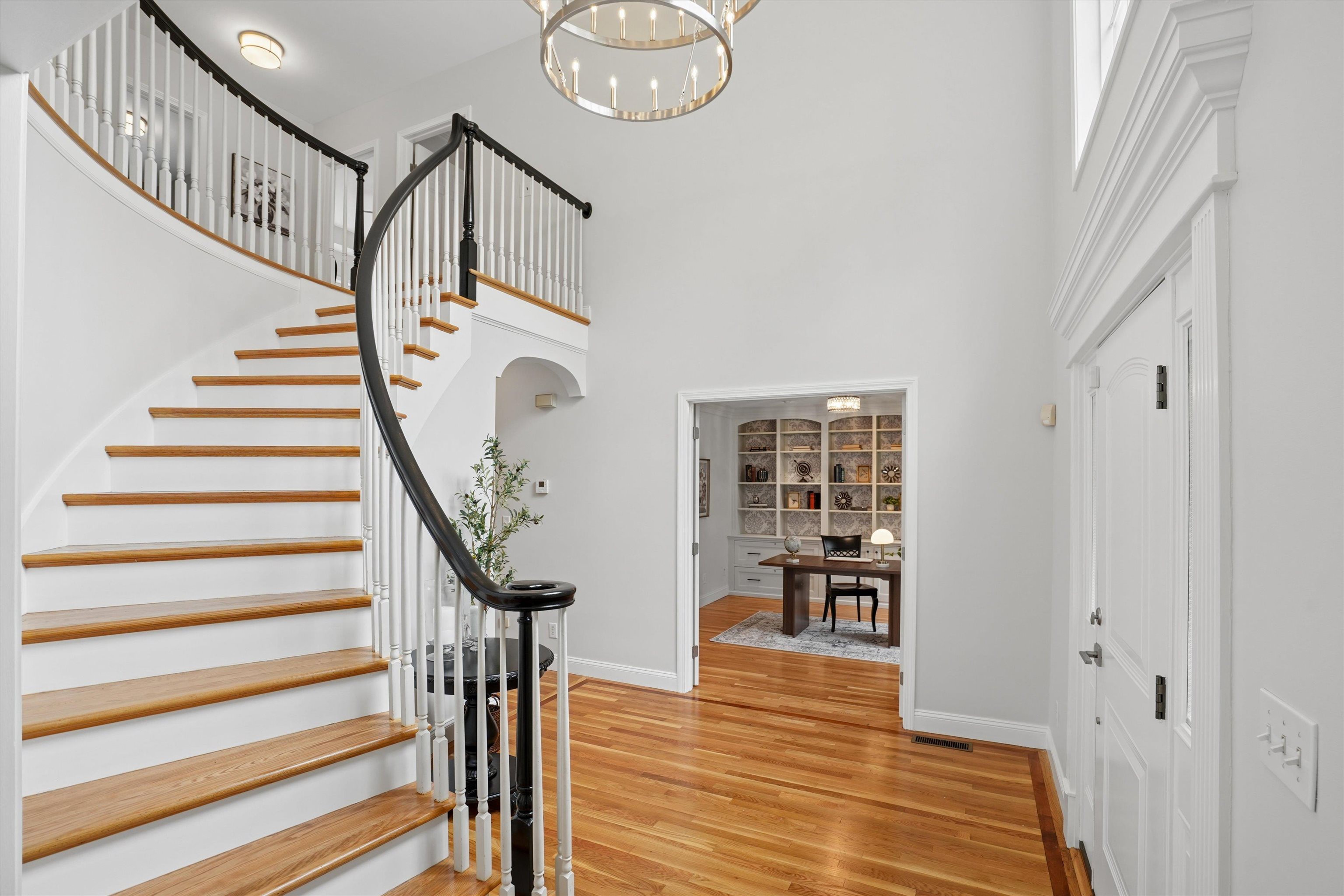 15 Strafford Ln, Bedford, NH 03110