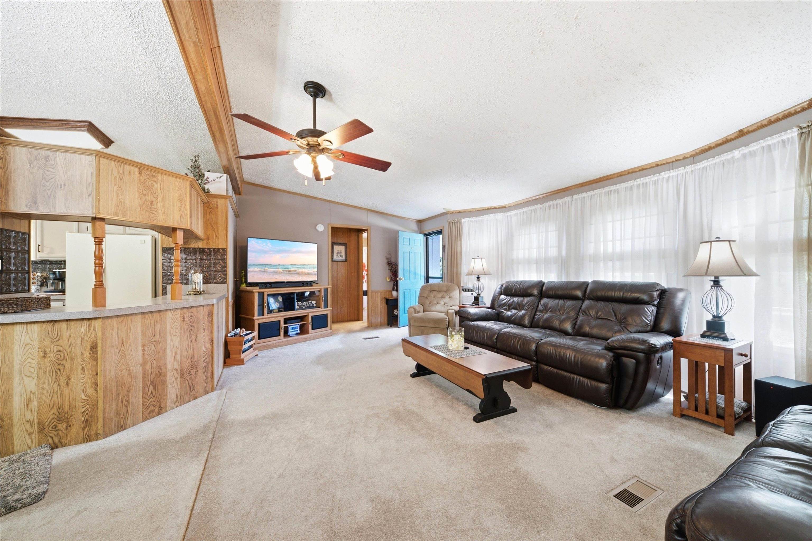 163 Donald Dr, Goffstown, NH 03045