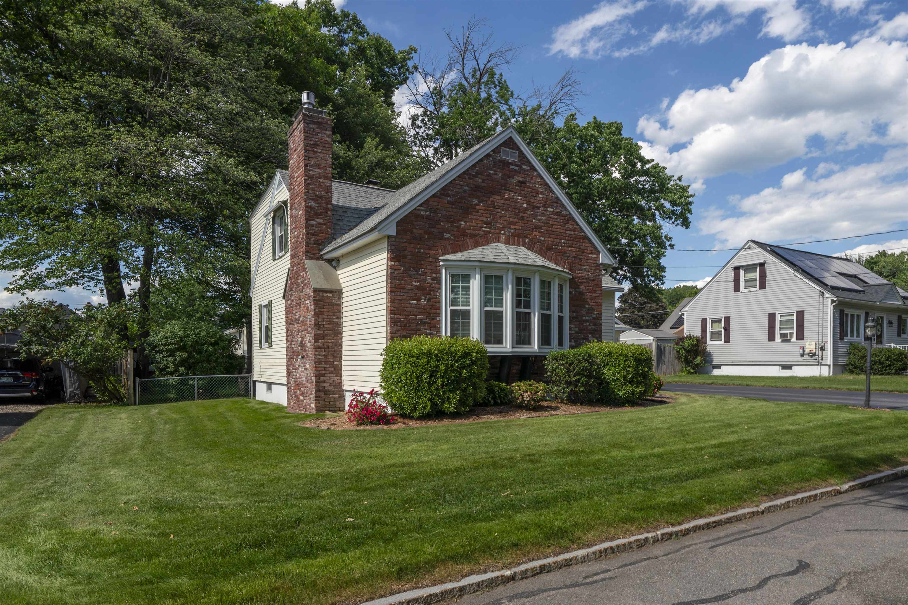 128 Holly Ave, Manchester, NH 03103