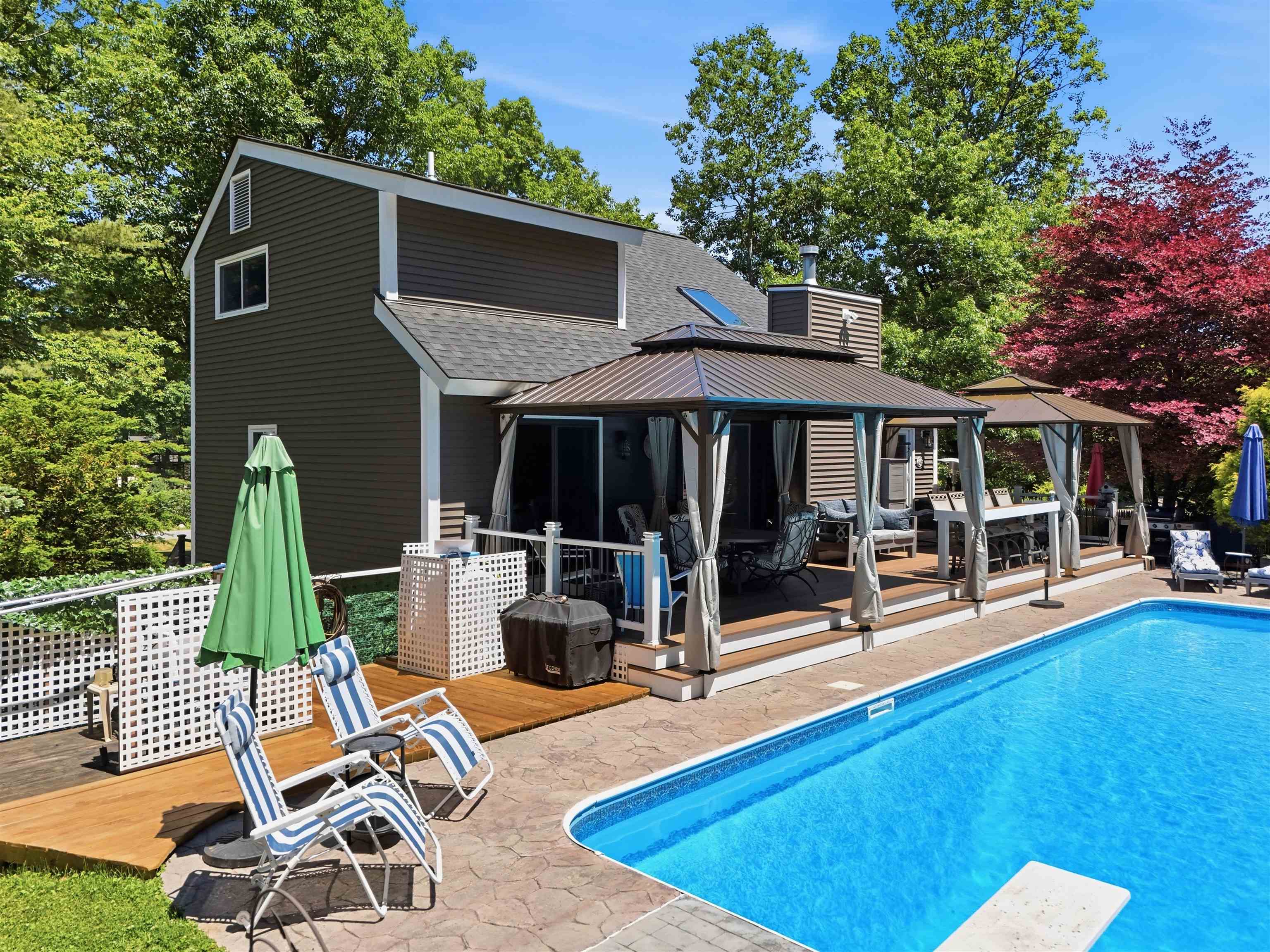 60 Stanley Brook Dr, Salem, NH 03079