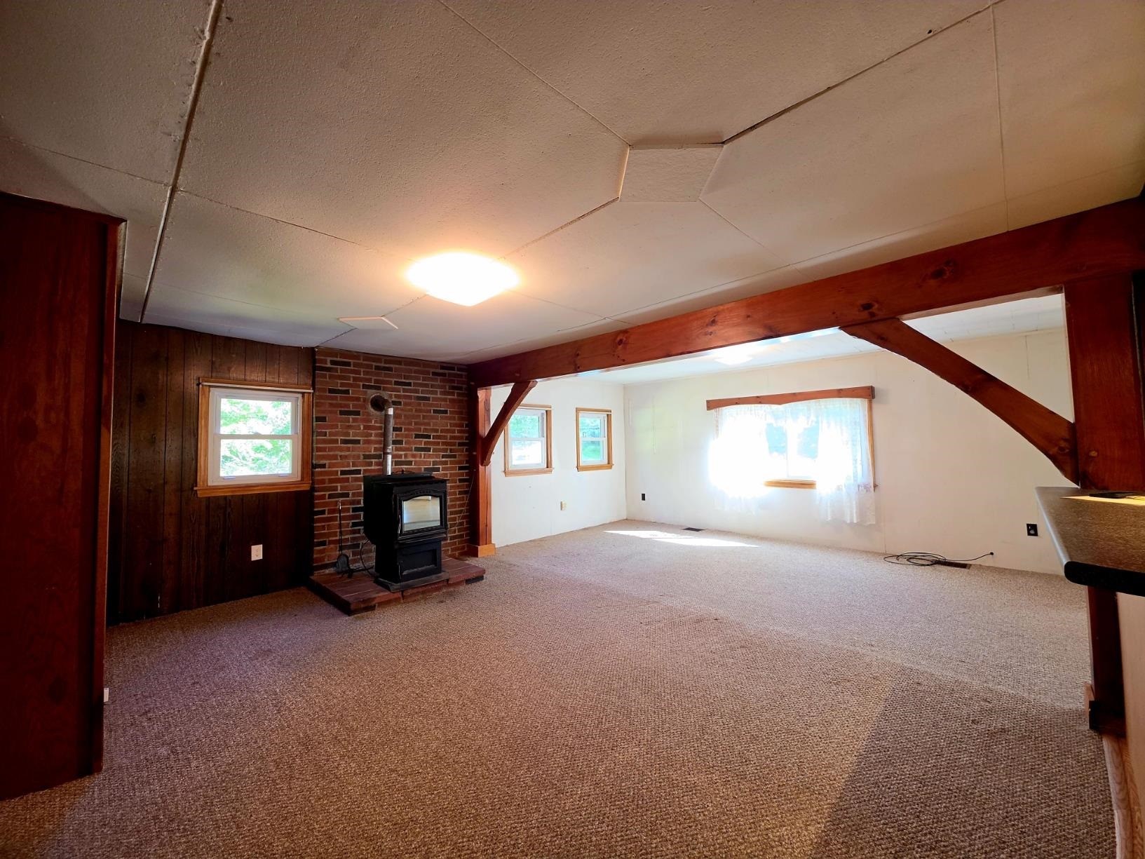 585 North Rd, Franklin, NH 03235