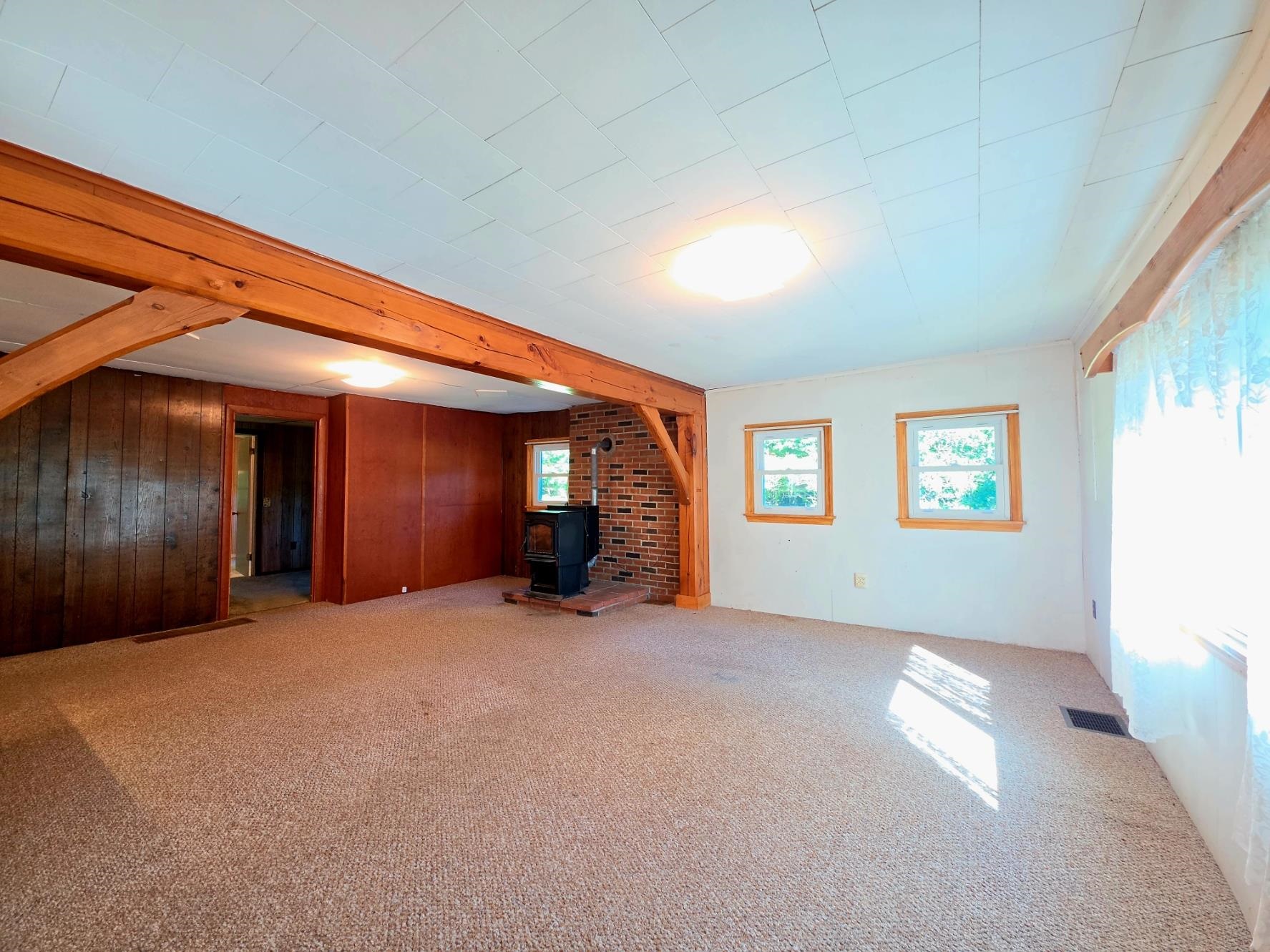 585 North Rd, Franklin, NH 03235