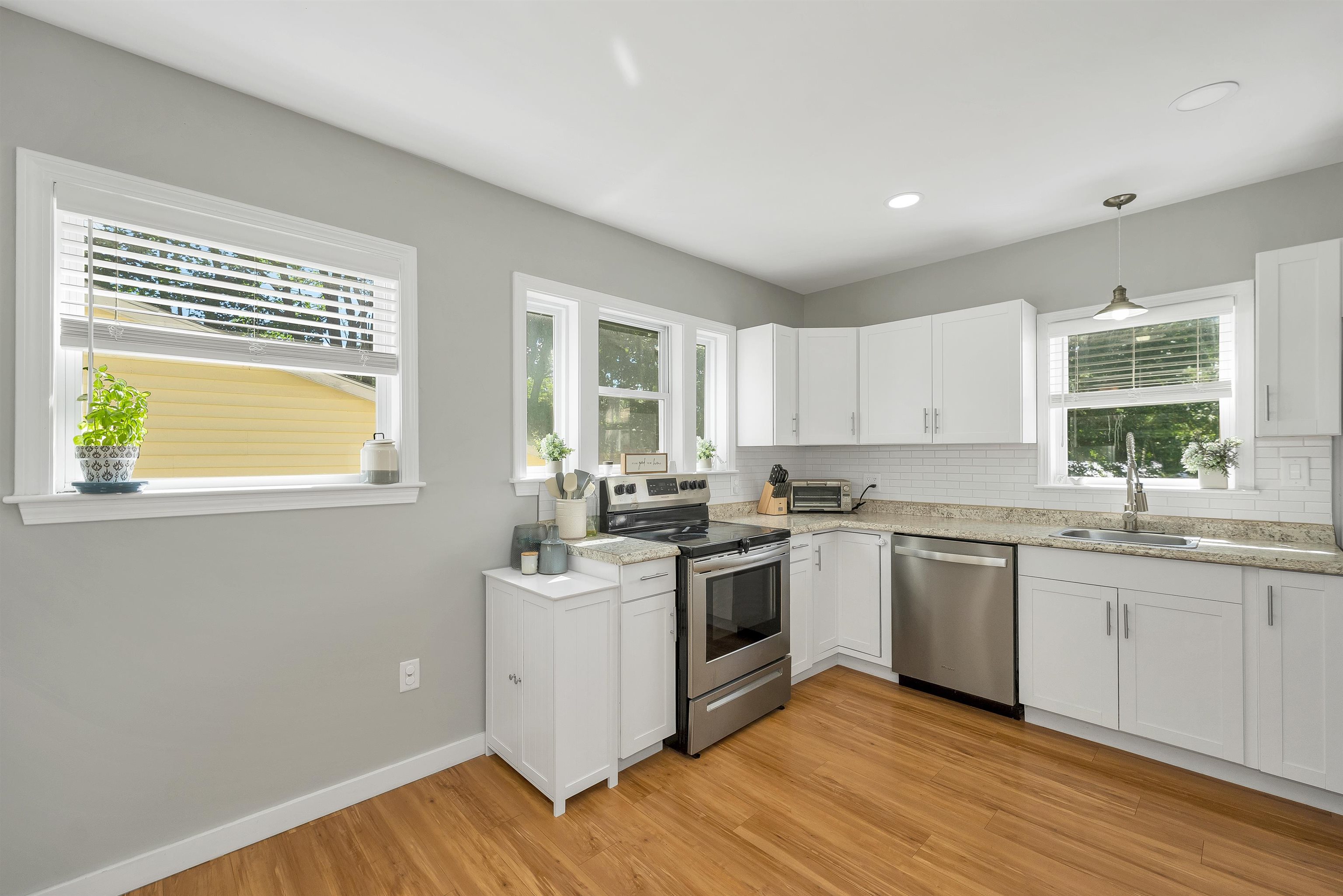 227 Pine St, Laconia, NH 03246