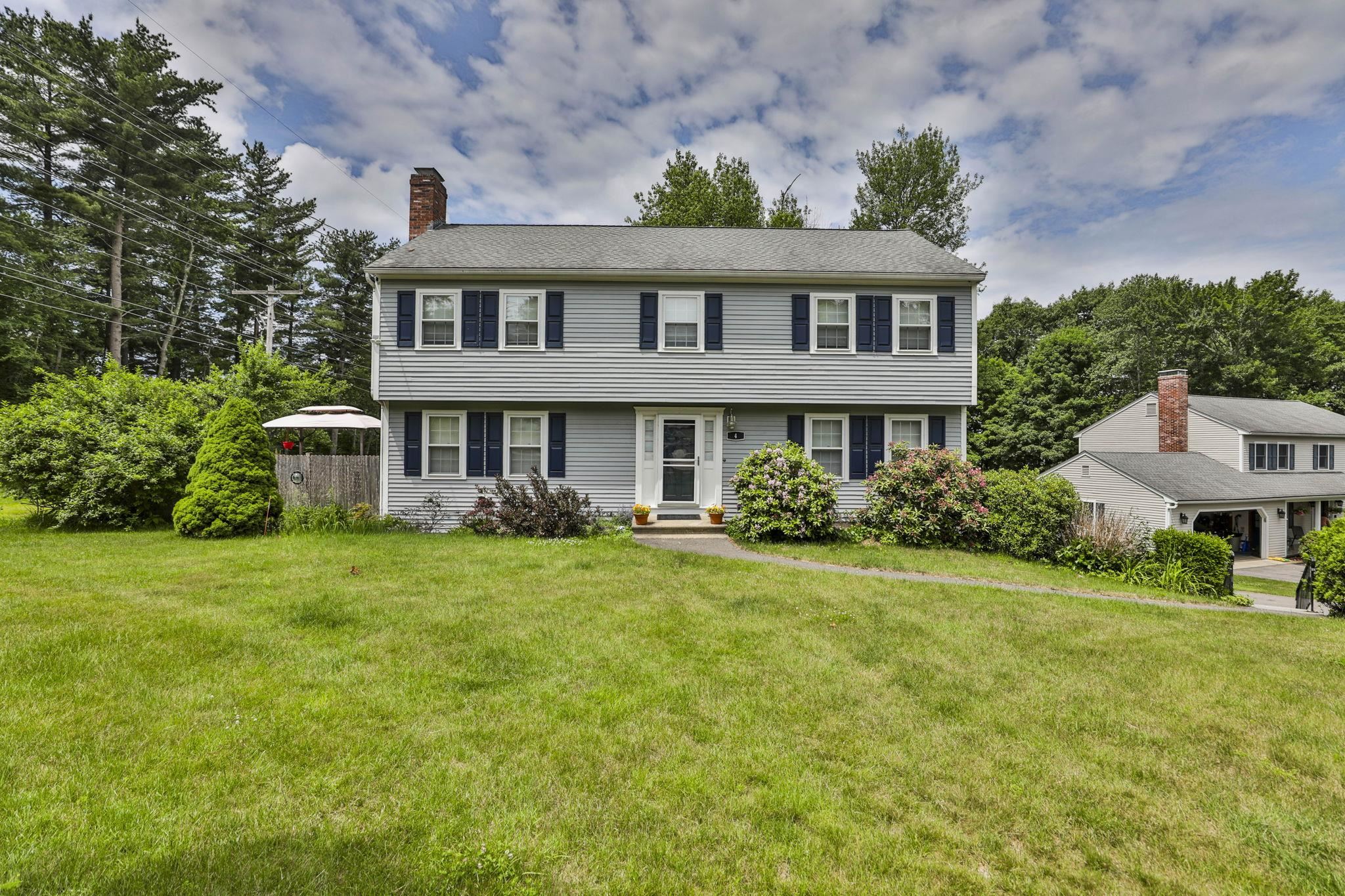 4 Spindlewick Dr, Nashua, NH 03062