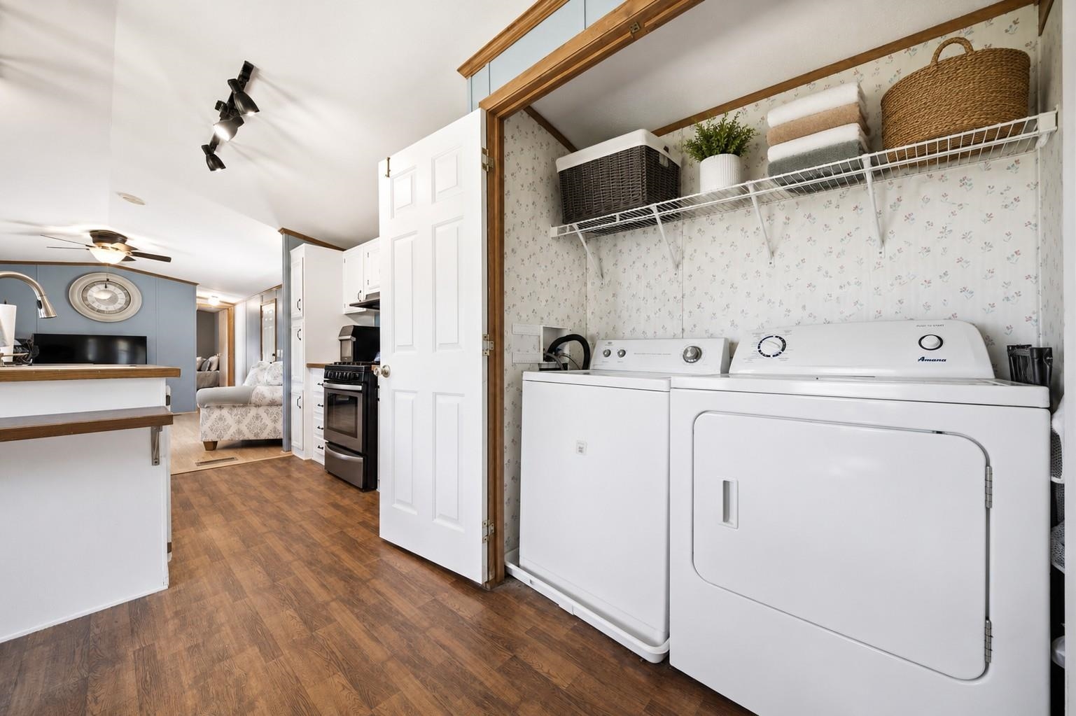 20 Center Ct, Epping, NH 03042