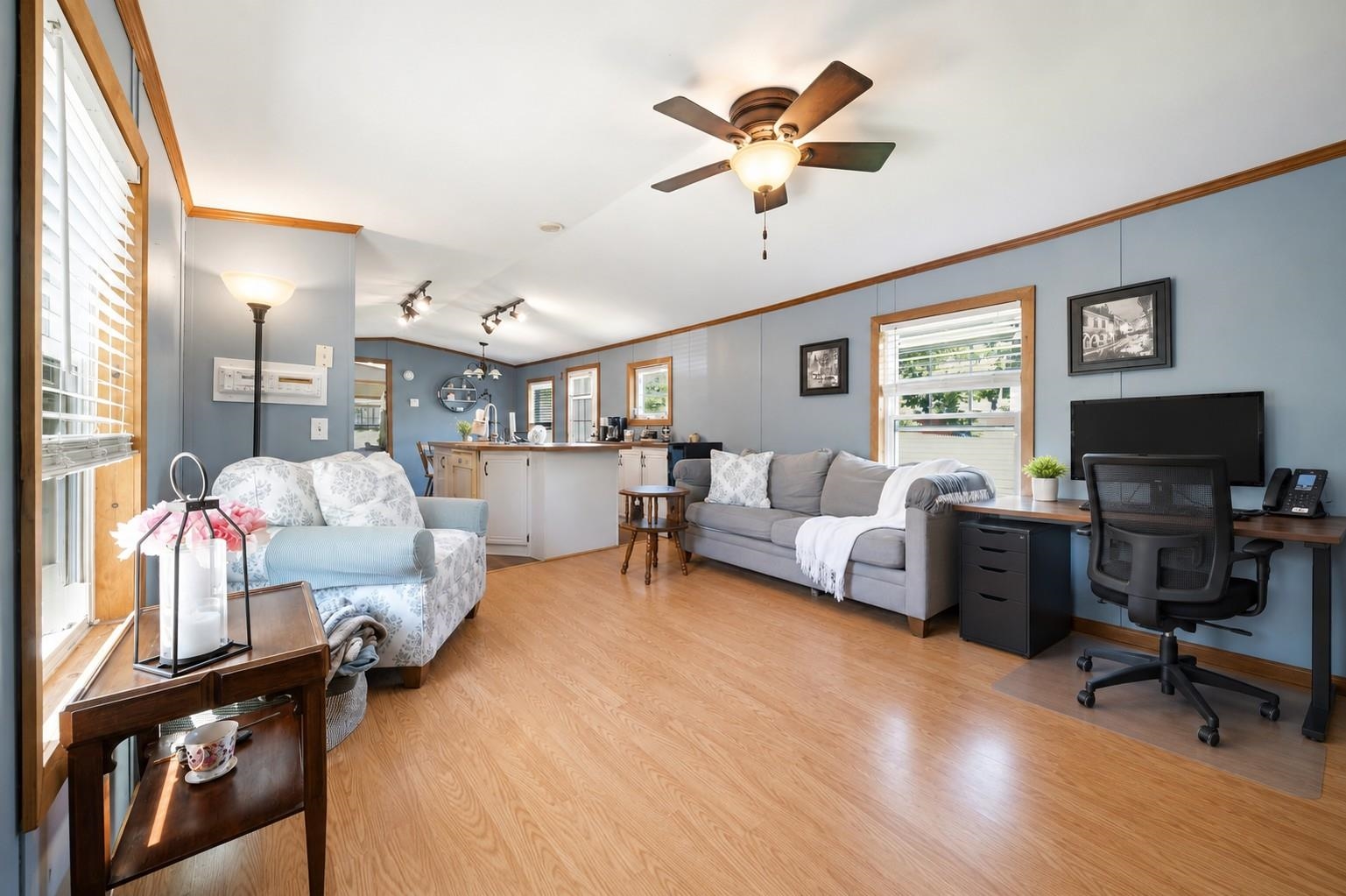 20 Center Ct, Epping, NH 03042