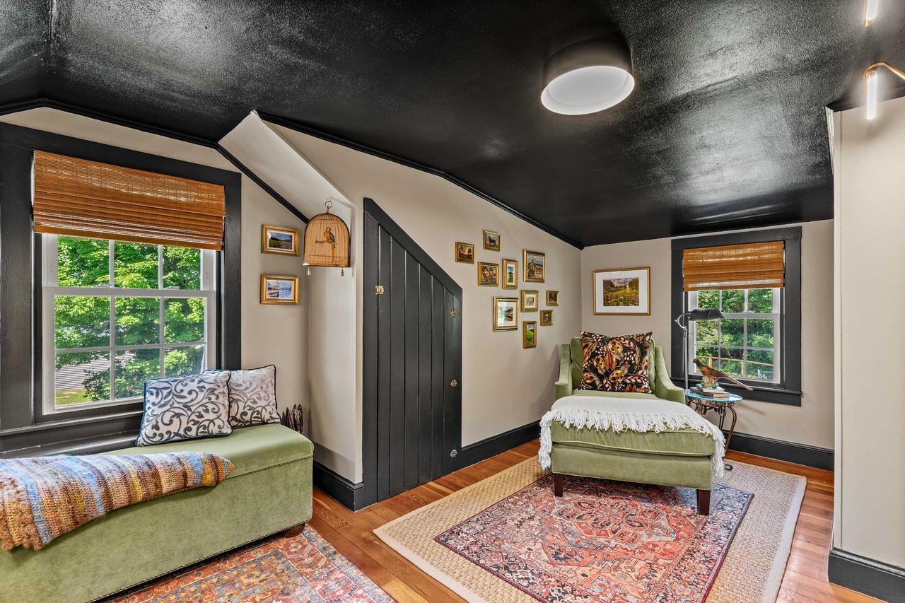 129 Bedford Center Rd, Bedford, NH 03110