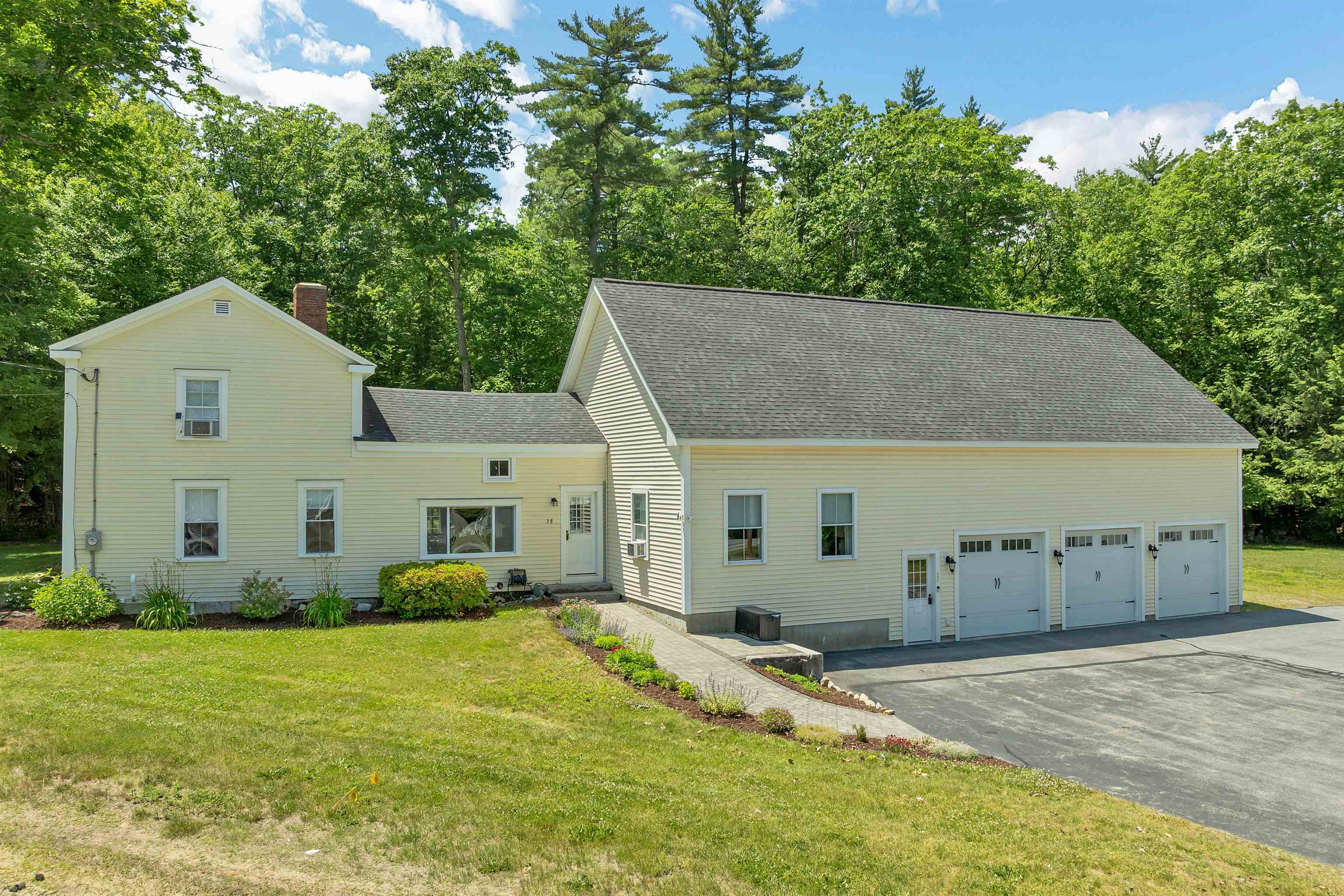 38 Bow Center Rd, Bow, NH 03304