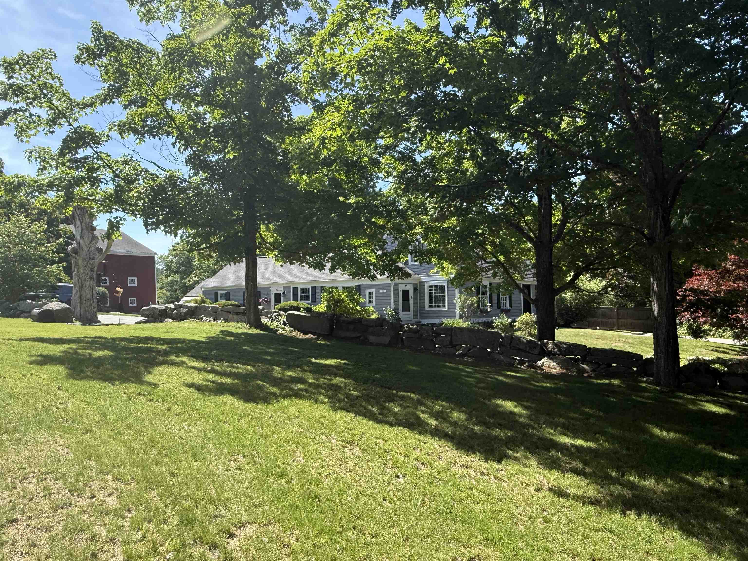 64 N Amherst Rd, Bedford, NH 03110
