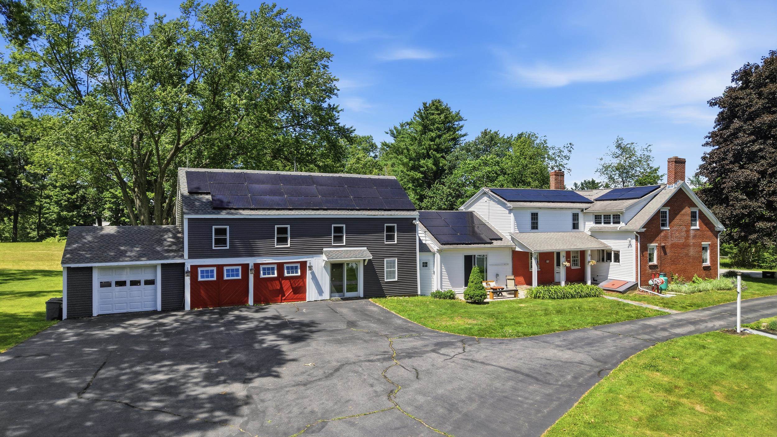 131 Clement Rd, Rollinsford, NH 03869