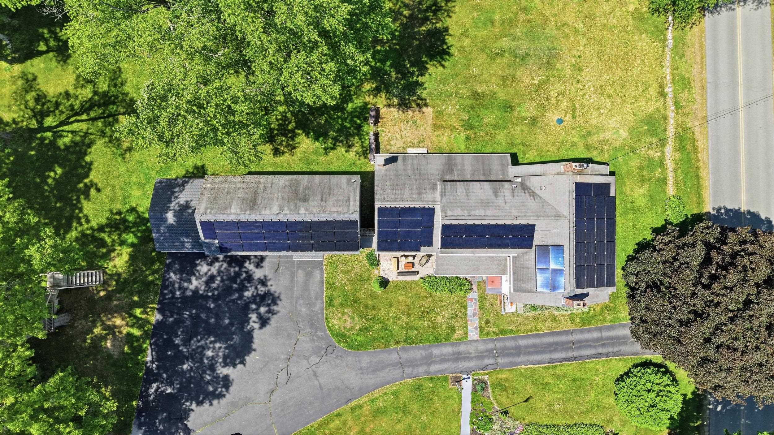 131 Clement Rd, Rollinsford, NH 03869