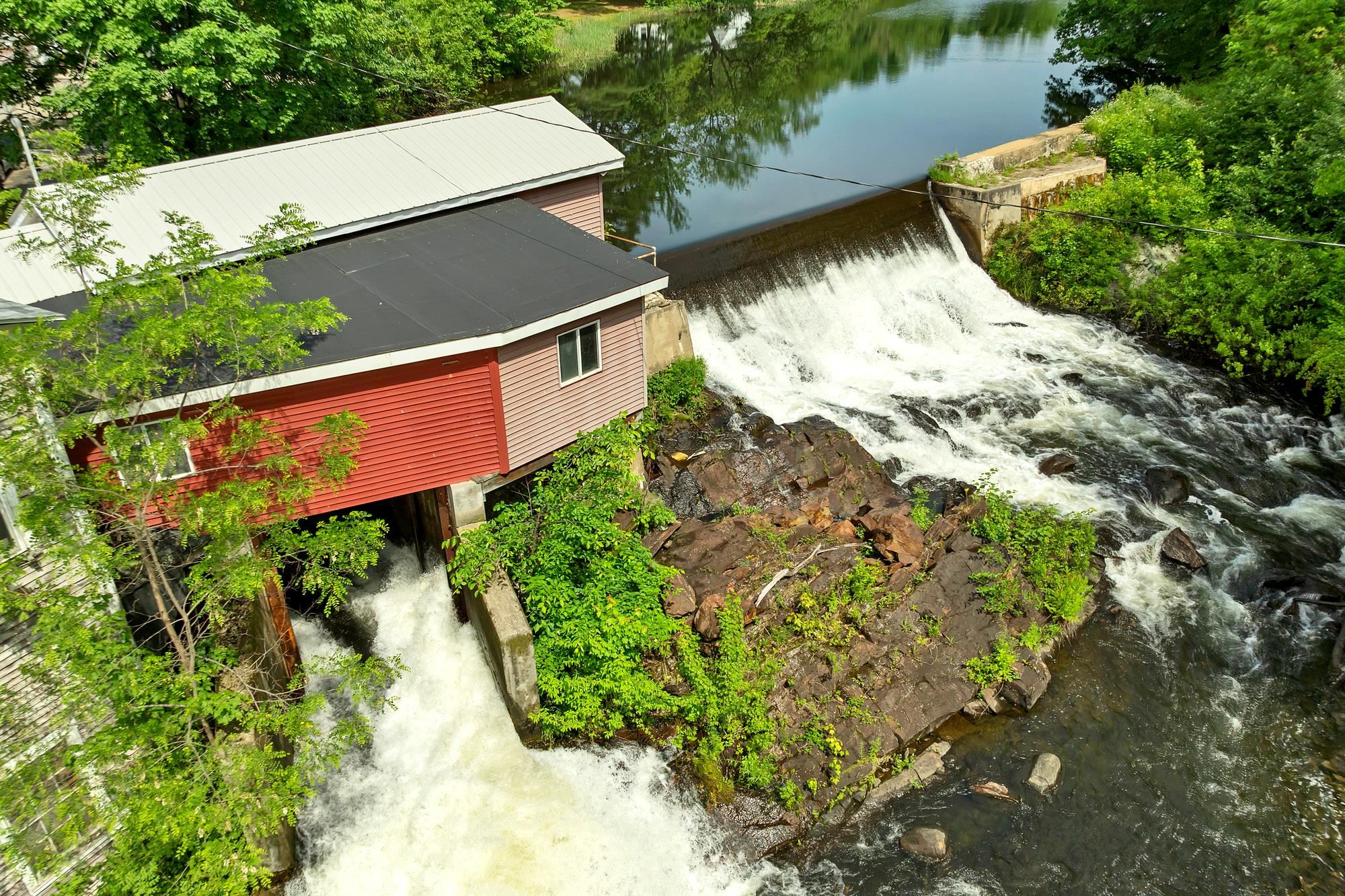 22 Main St, Ashland, NH 03217
