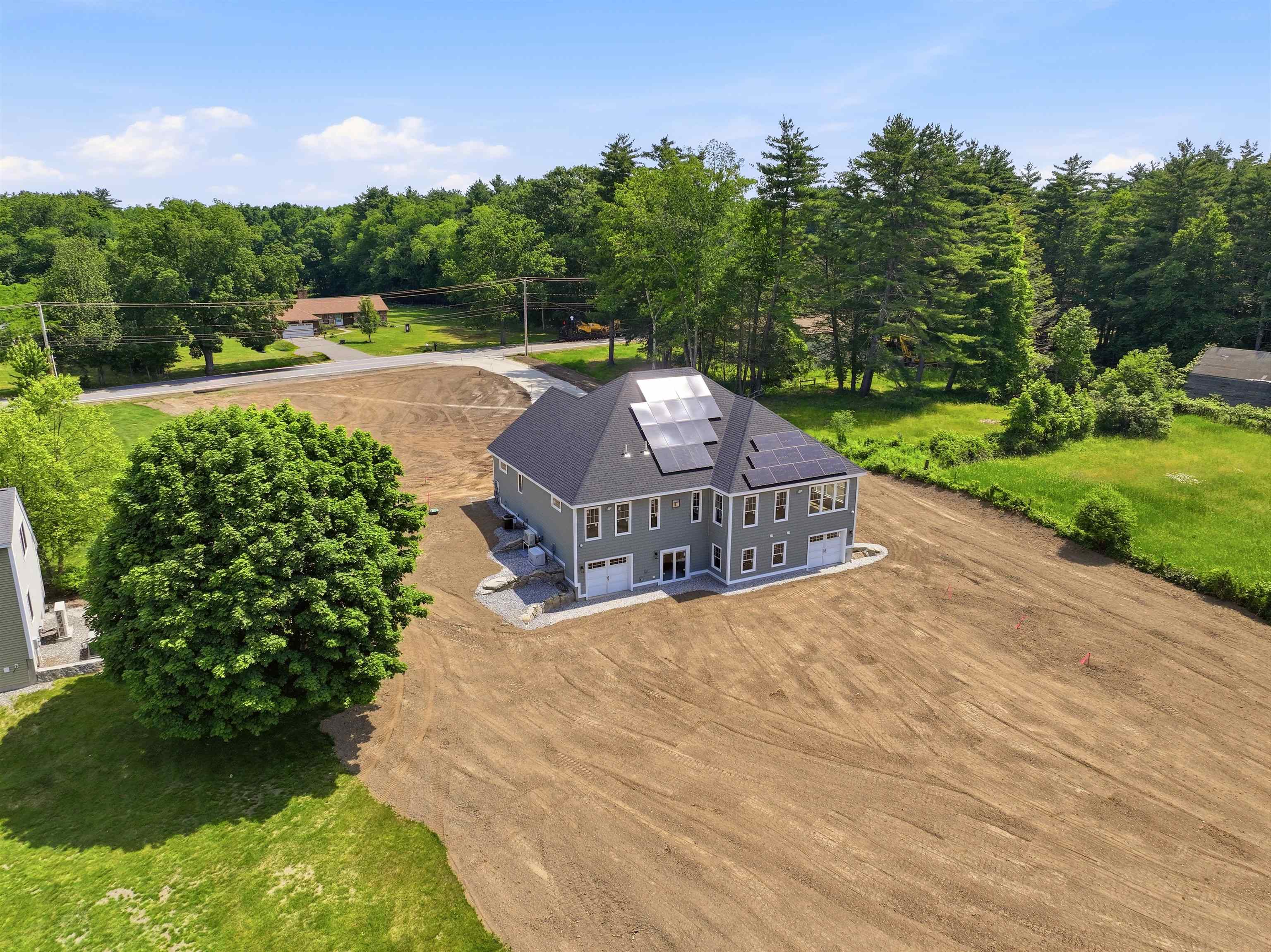 116 Winnicutt Rd, Stratham, NH 03885